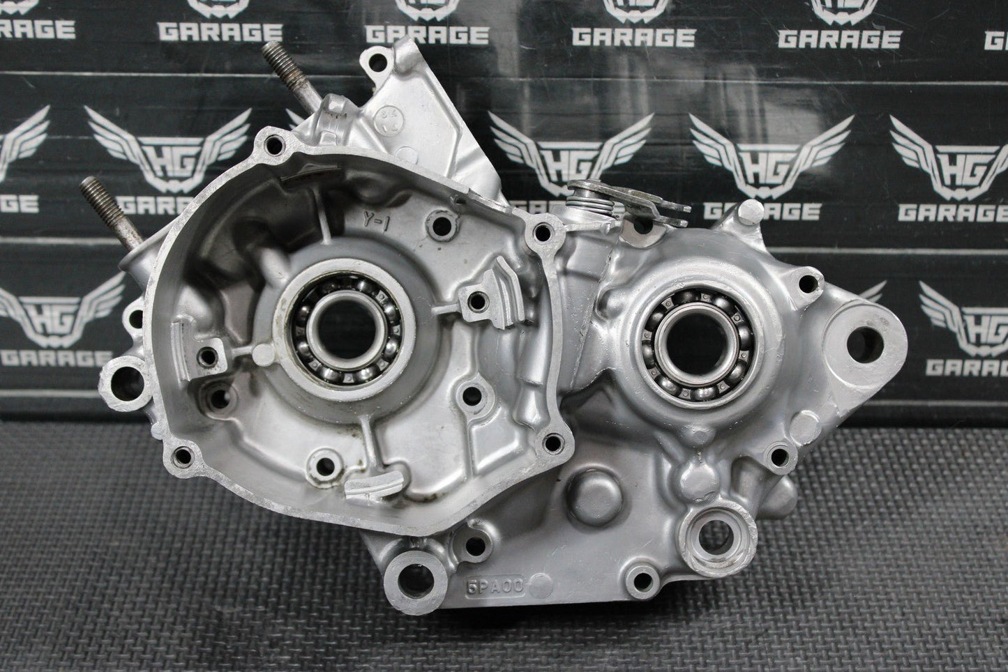 2007 02 - 18 YAMAHA YZ85 OEM LEFT ENGINE MOTOR CRANKCASE CRANK CASES BLOCK - hggarage