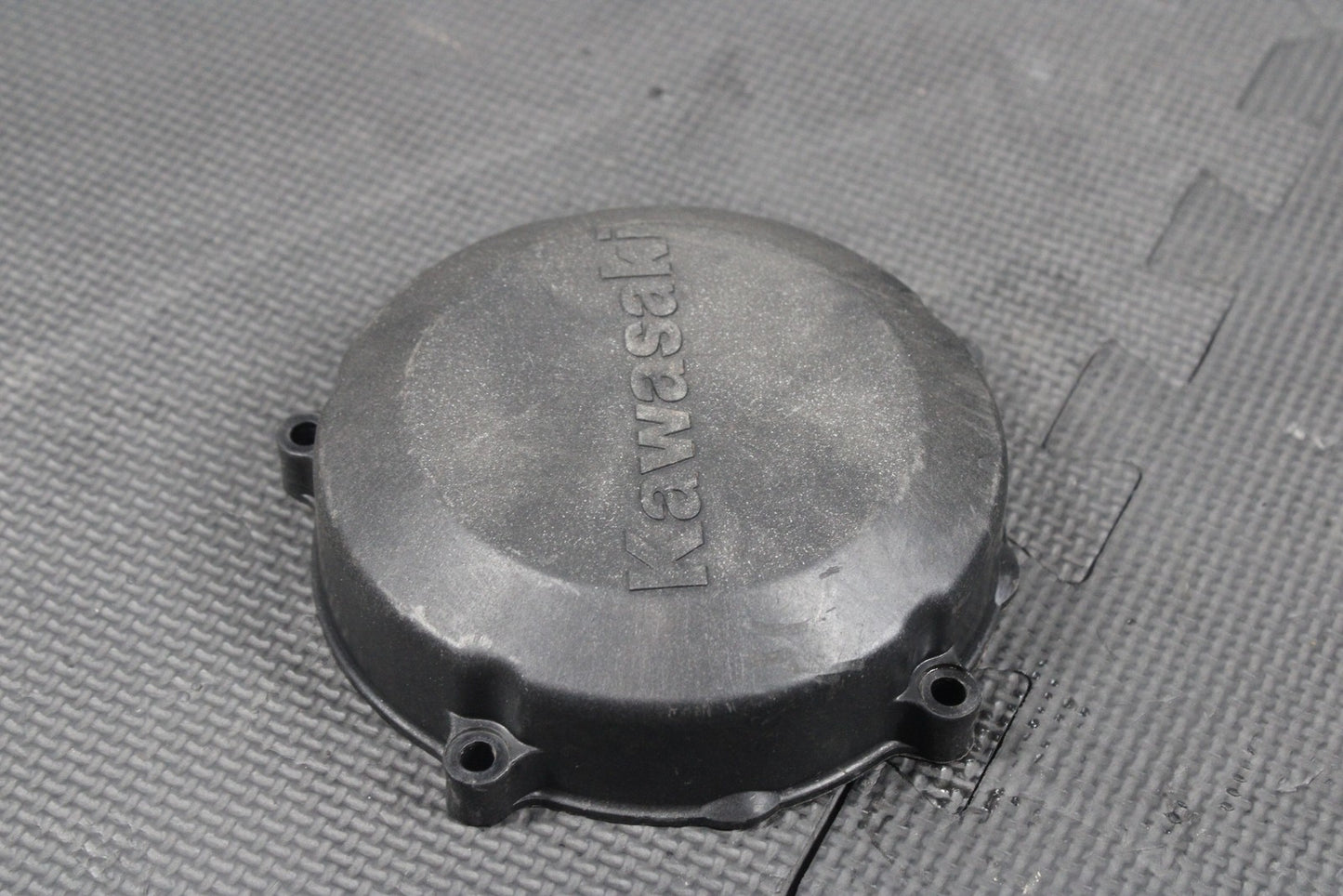 1986 KAWASAKI 86 - 87 KDX200 ENGINE RIGHT SIDE STATOR GENERATOR MAGNETO COVER - hggarage