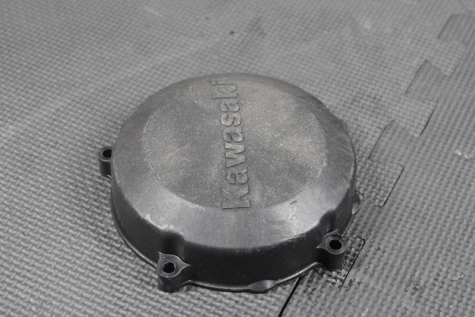 1986 KAWASAKI 86 - 87 KDX200 ENGINE RIGHT SIDE STATOR GENERATOR MAGNETO COVER - hggarage