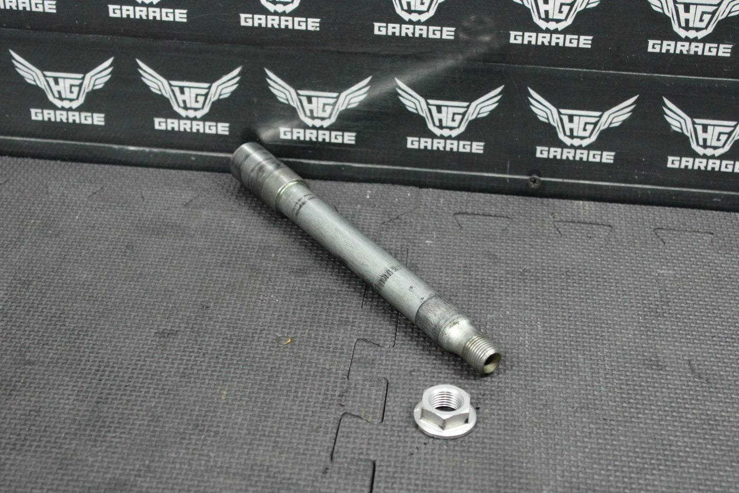 2004 HONDA CRF250R CRF450R OEM FRONT WHEEL RIM AXLE PIVOT BOLT 44301 - MEN - 000 - hggarage