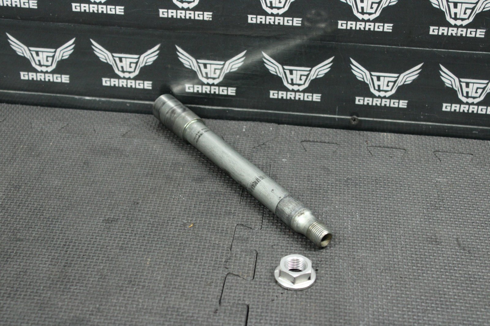 2004 HONDA CRF250R CRF450R OEM FRONT WHEEL RIM AXLE PIVOT BOLT 44301 - MEN - 000 - hggarage