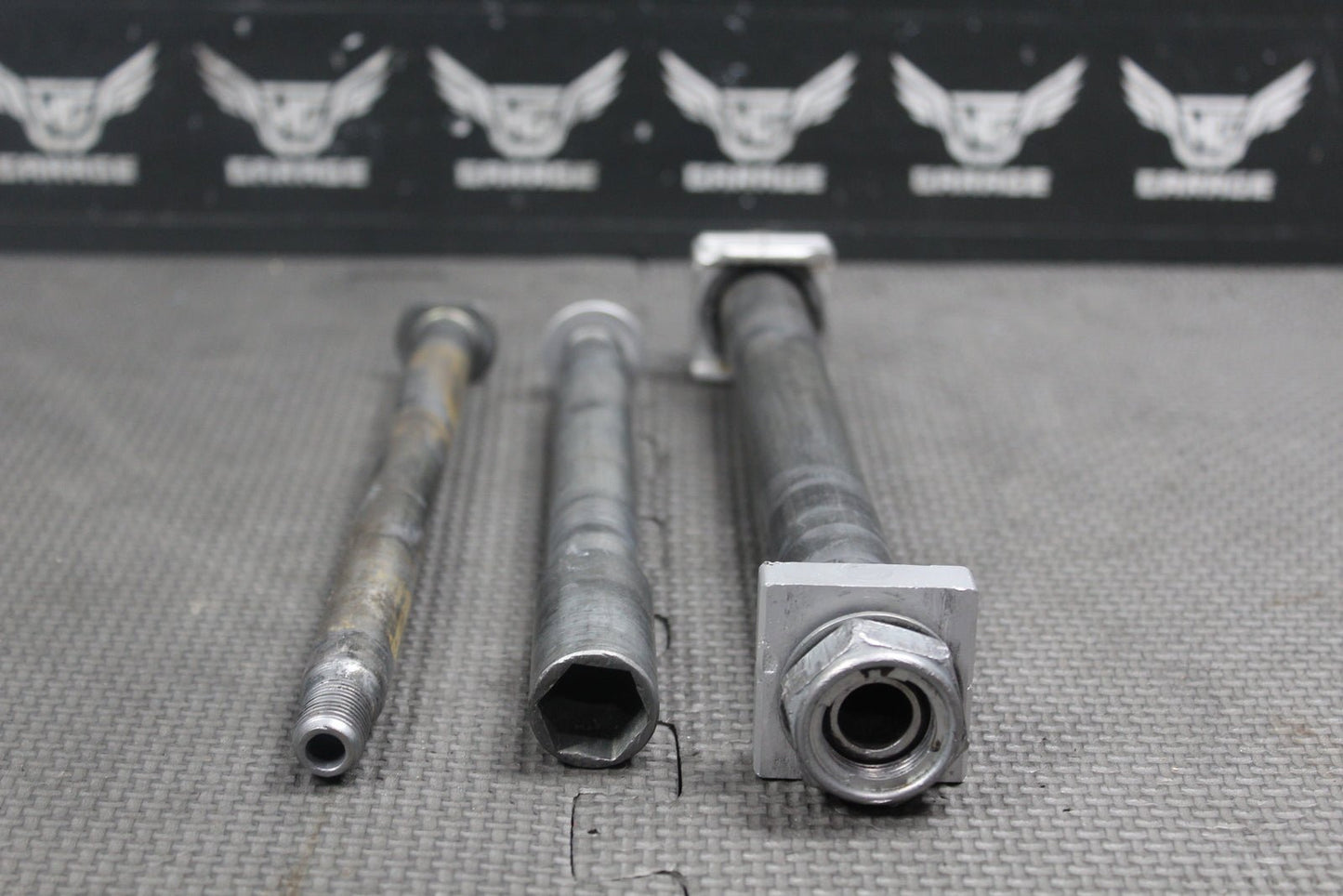 2010 Honda CRF250R Front Rear Wheel Rim Axle Swingarm Pivot Bolts 42301 - Krn - A30 - hggarage