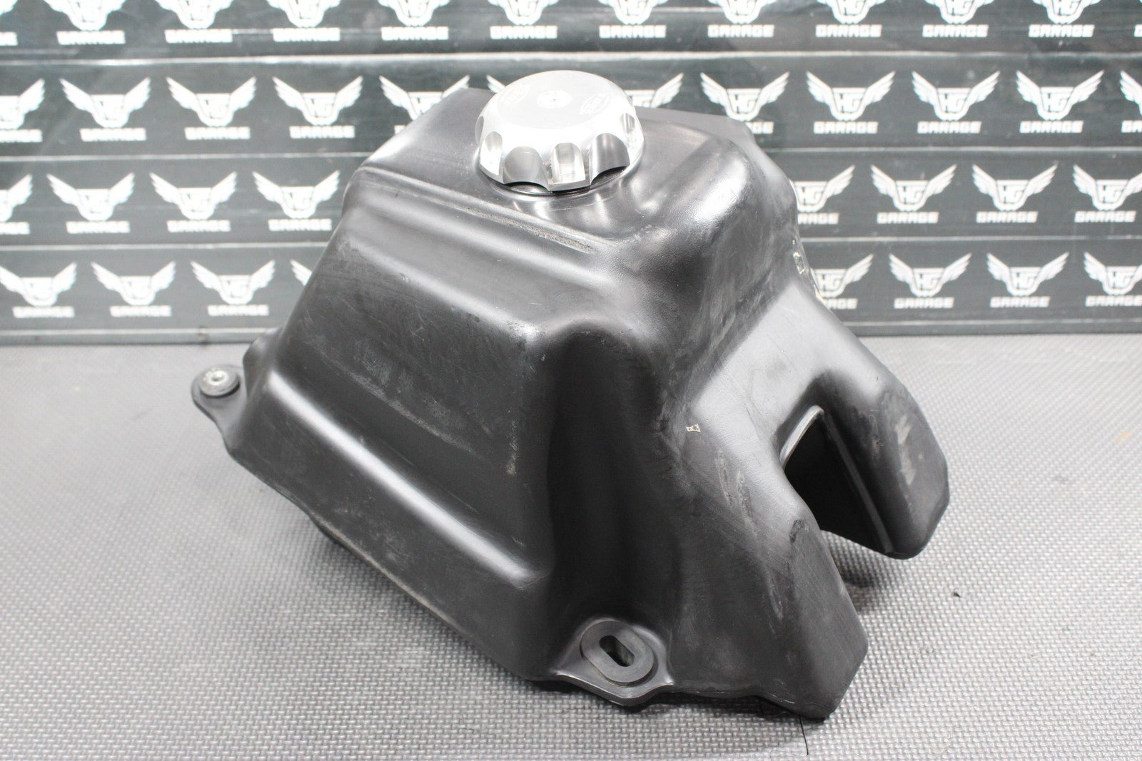 1991 87 - 06 YAMAHA BANSHEE 350 OEM GAS TANK FUEL CELL PETROL RESERVOIR NICE! - hggarage