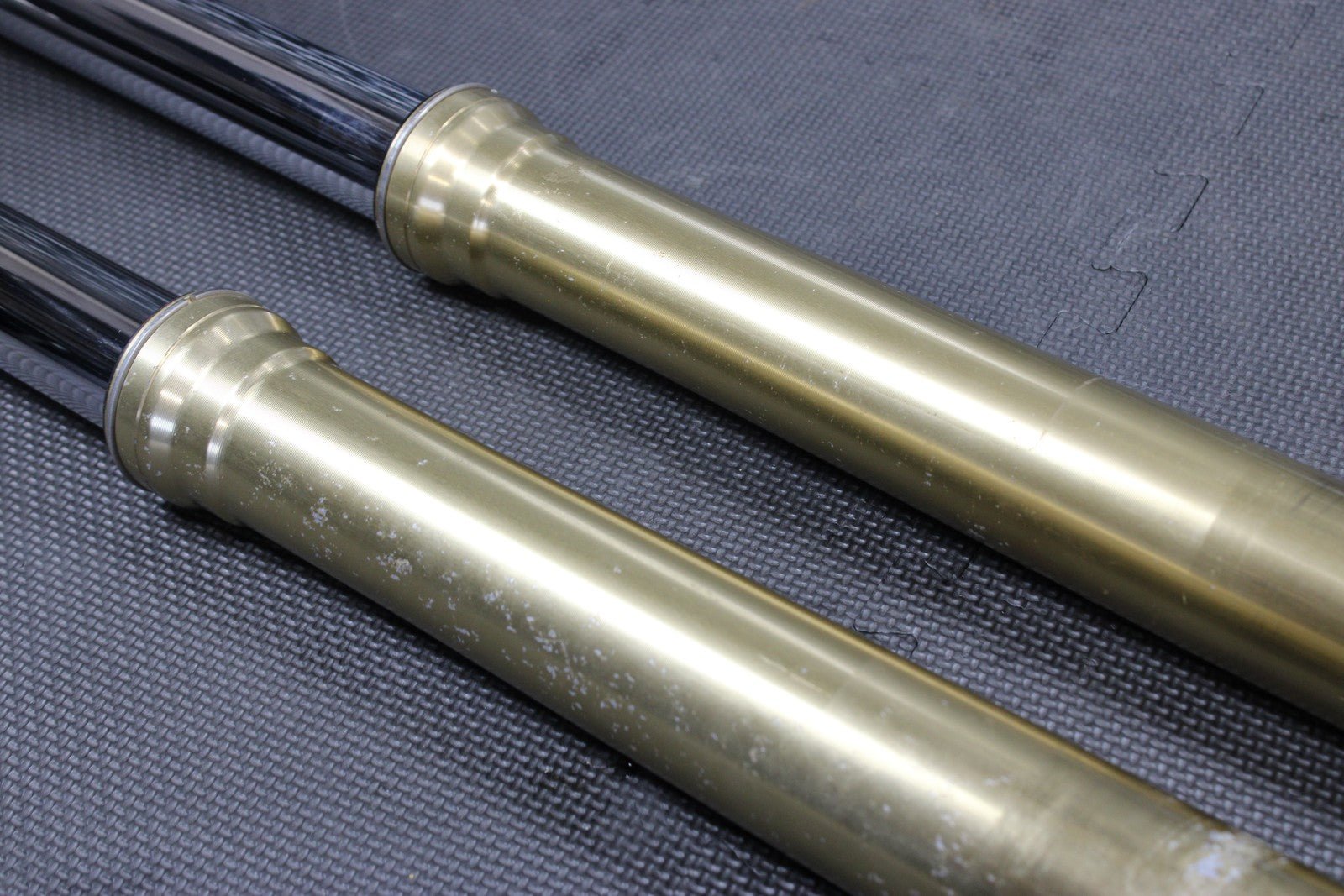 2007 HONDA CRF450R 05 - 07 OEM SHOWA RIGHT LEFT FRONT SUSPENSION FORKS SHOCKS - hggarage