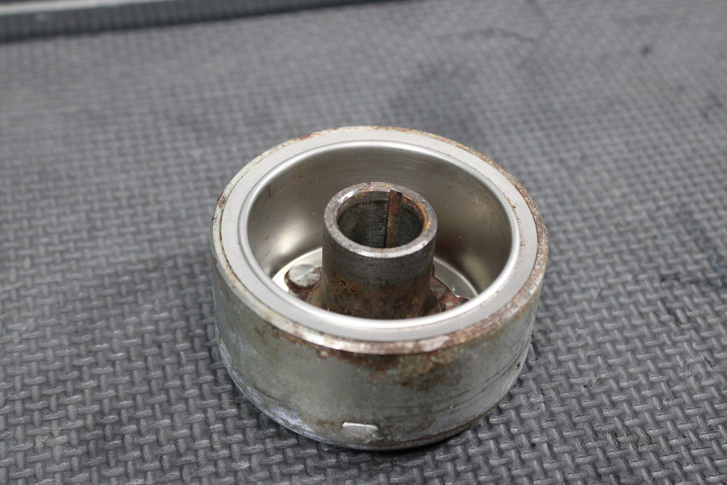 1996 96 - 00 SUZUKI RM250 OEM STATOR MAGNETO ROTOR FLYWHEEL 32102 - 37E10 - hggarage