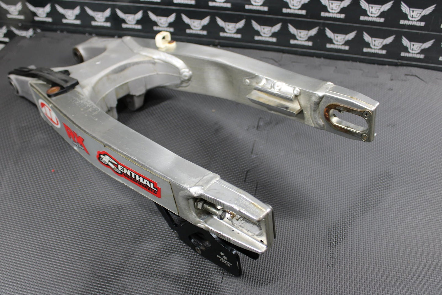 2013 SUZUKI RMZ250 OEM SWINGARM SWING ARM SUSPENSION 61000 - 49H00 - hggarage