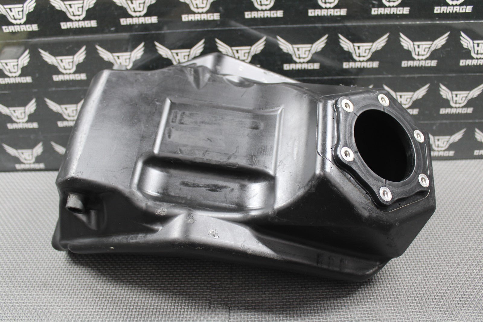 2020 YAMAHA 19 - 22 YZ250F YZ450F OEM GAS FUEL TANK CELL RESERVOIR BR9 - 24110 - 00 - 00 - hggarage