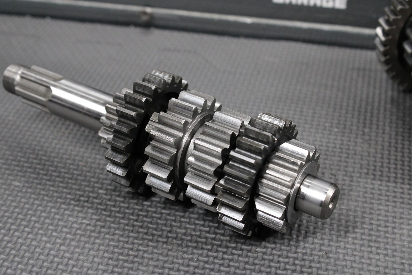 1986 KAWASAKI KDX200 OEM TRANSMISSION TRANNY GEARBOX SHIFT FORKS DRUM GEARS - hggarage