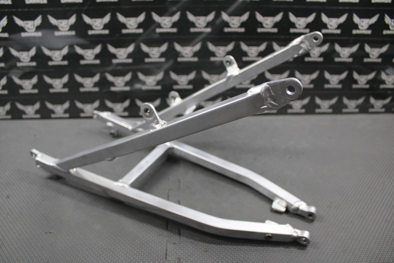 2000 2001 HONDA CR125R CR250R OEM REAR BACK SUB FRAME SUBFRAME 50200 - KZ3 - J30 - hggarage