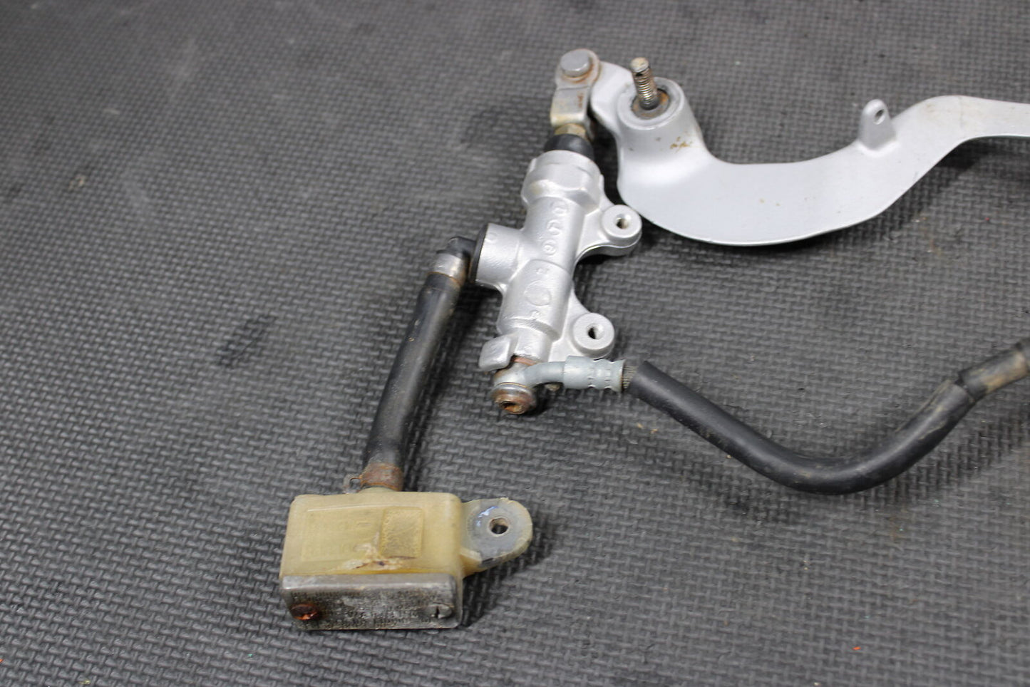 2000 YAMAHA YZ426F OEM REAR BACK BRAKE CALIPER MASTER CYLINDER ASSEMBLY