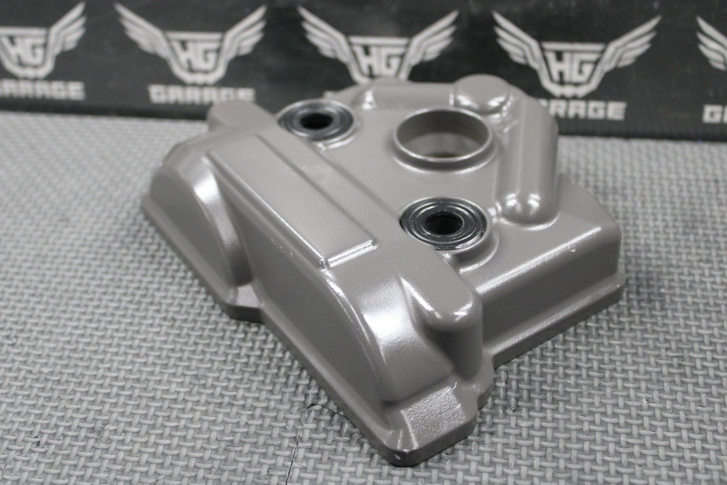 2020 SUZUKI 17 - 25 RMZ250 OEM CYLINER HEAD VALVE COVER & BOLTS 11171 - 49H01 NICE - hggarage