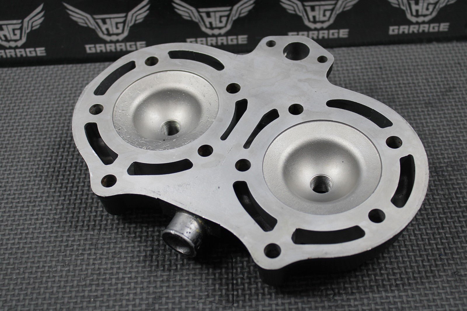 2001 87 - 06 YAMAHA BANSHEE YFZ350 OEM CYLINDER HEAD CAP DOMES 2GU - 11111 - 00 - 0 - hggarage