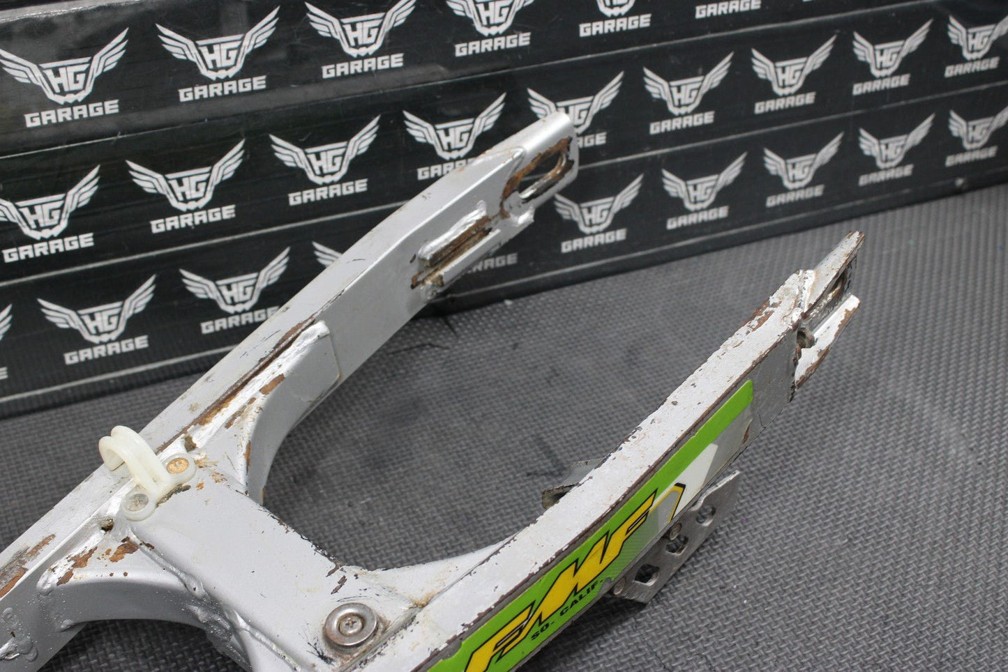 2004 KAWASAKI 02 - 22 KX65 OEM REAR SWINGARM SWING ARM SUSPENSION 3080 - 5132 - hggarage