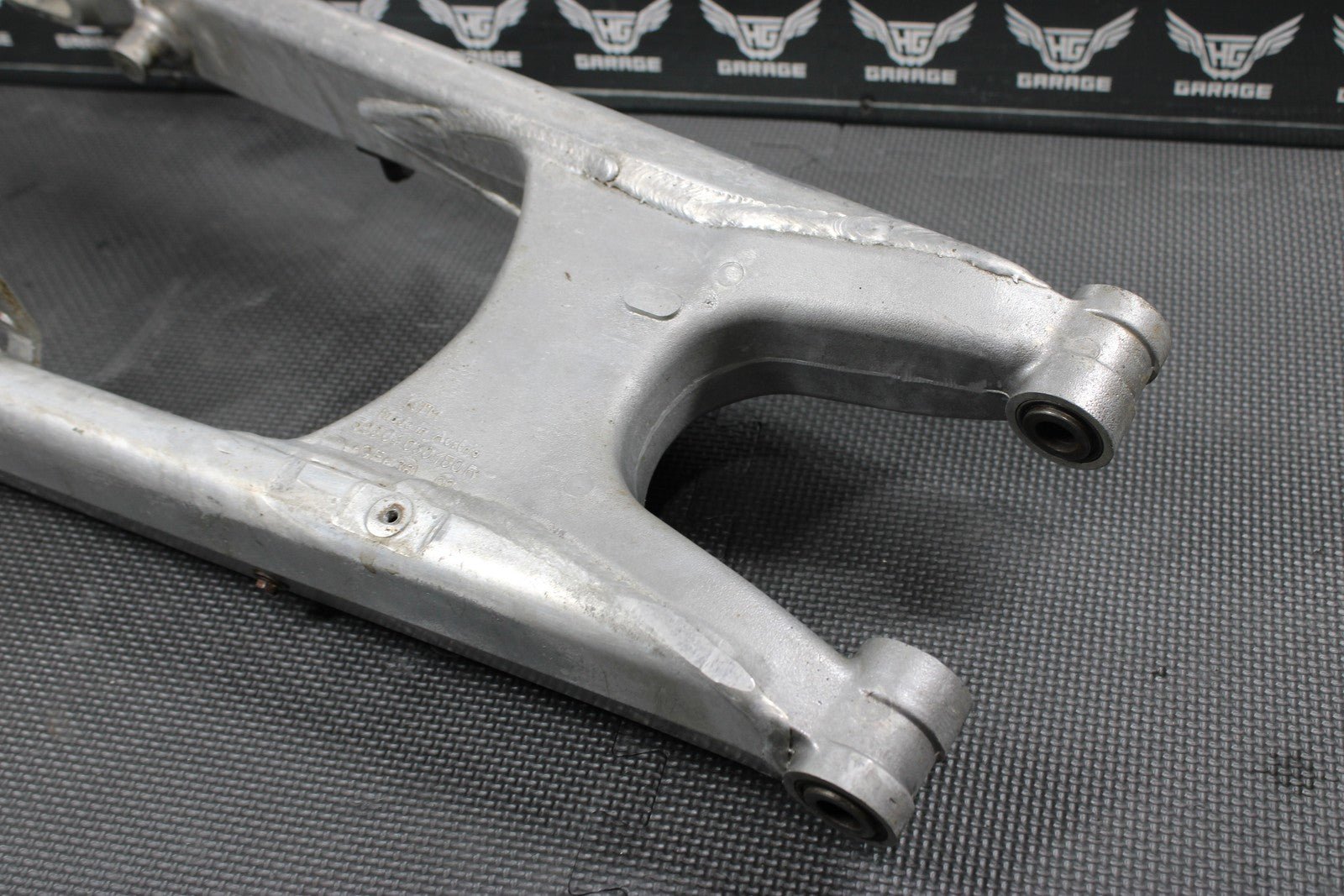 2000 KTM 125 200 250 300 380 OEM SWINGARM SWING ARM SUSPENSION 50304030244 - hggarage