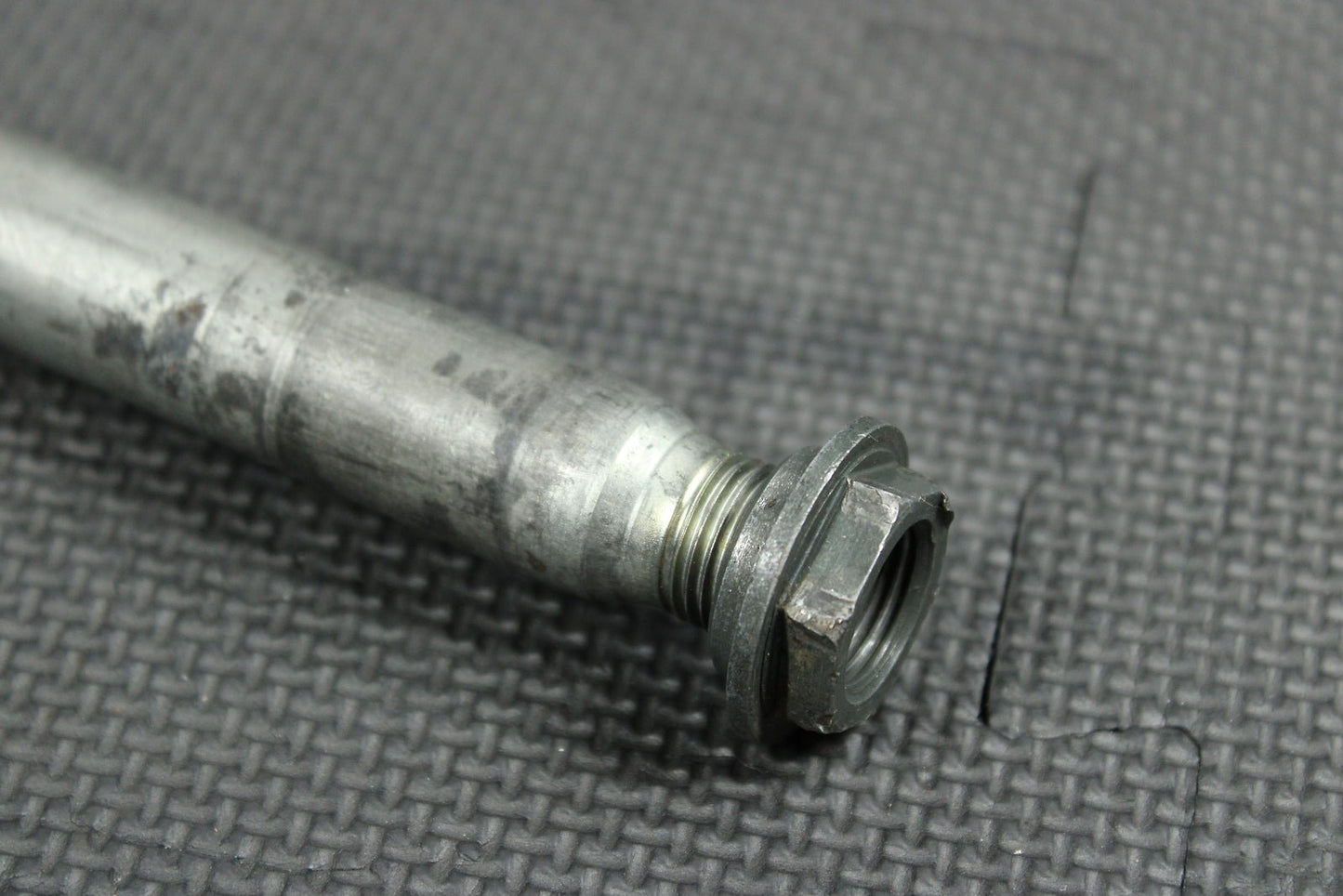 2004 Yamaha YZ450F OEM Front Wheel Rim Axle Pivot Bolt 5BE - 25181 - 00 - 00 - hggarage