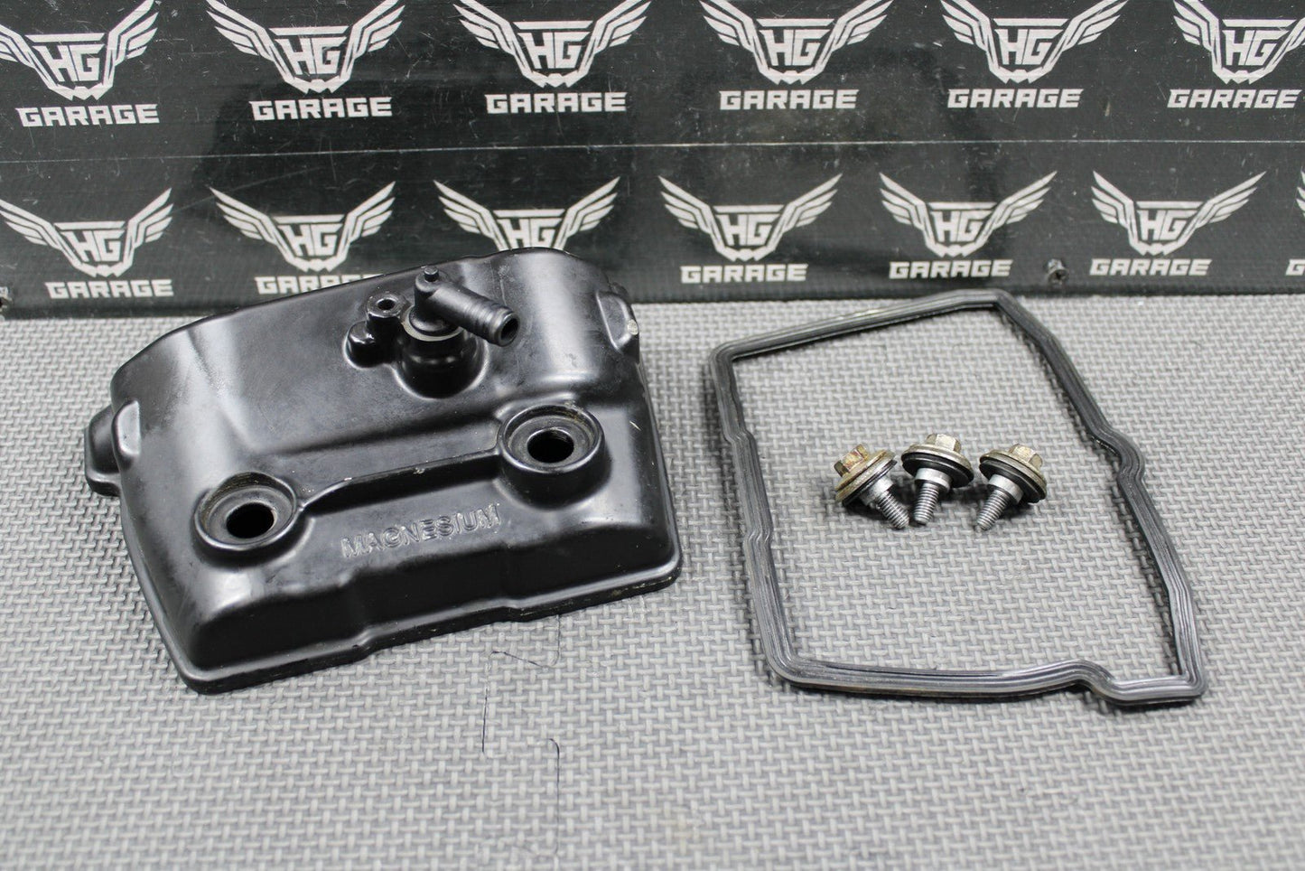 2010 06 - 13 KTM 250 XCF - W OEM ENGINE MOTOR CYLINDER HEAD VALVE COVER 77036052100 - hggarage