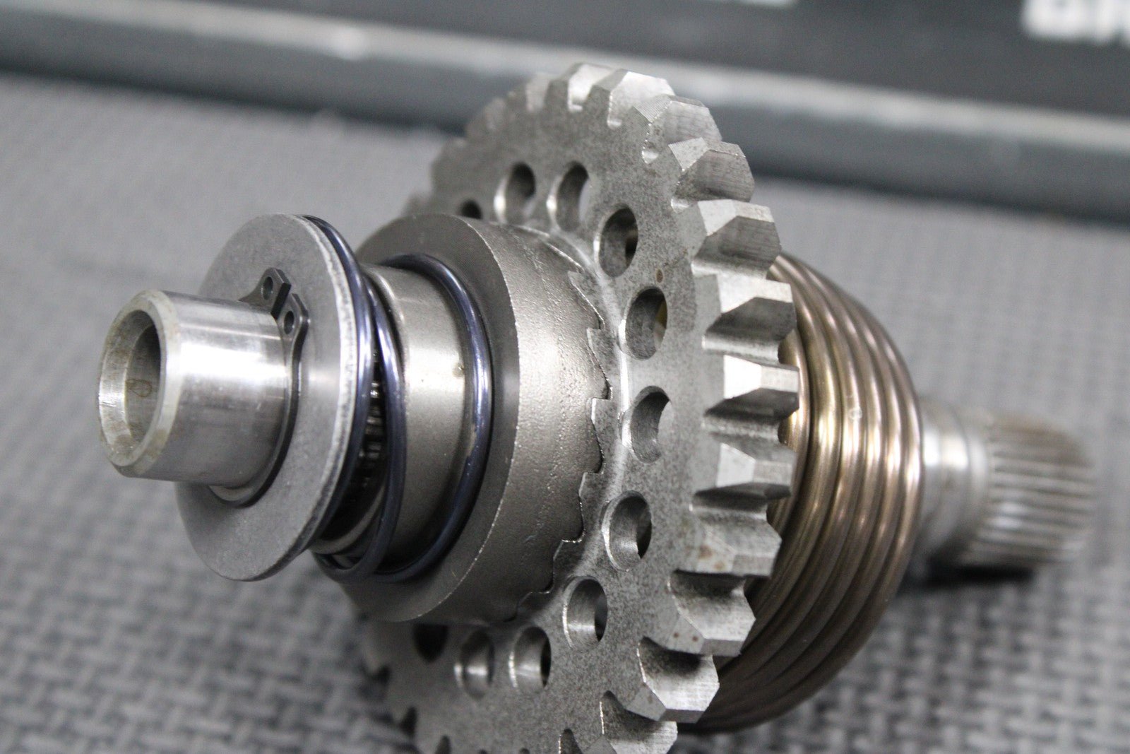 2006 YAMAHA WR250F YZ250F OEM KICKSTART KICK START SHAFT W IDLER GEAR MECHANISM - hggarage