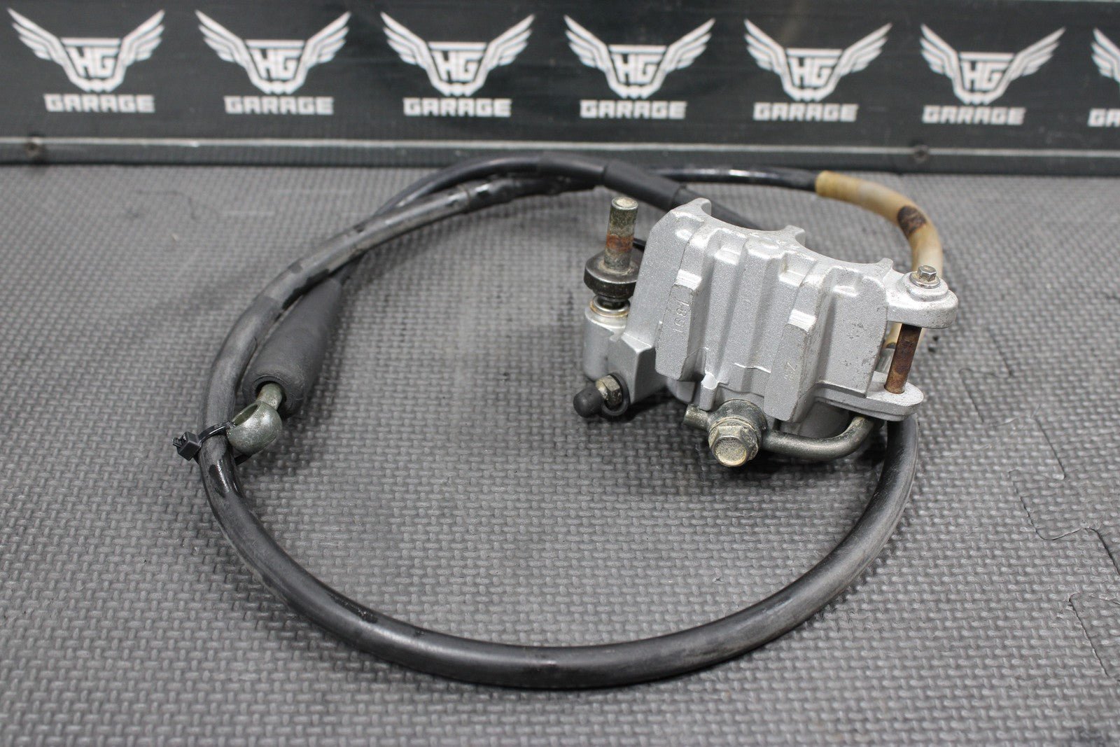 2001 KAWASAKI KX100 BIGWHEEL OEM TOKICO FRONT BRAKE CALIPER 43041 - 1681 - GN - hggarage