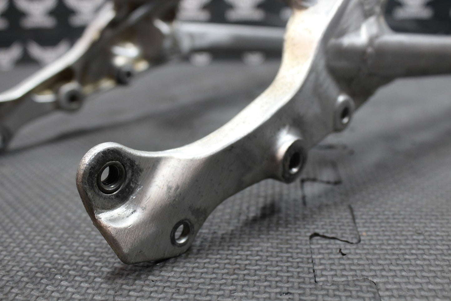 2006 HONDA CRF250R 04 - 06 OEM REAR BACK SUB FRAME SUBFRAME 50200 - KRN - 850 - hggarage