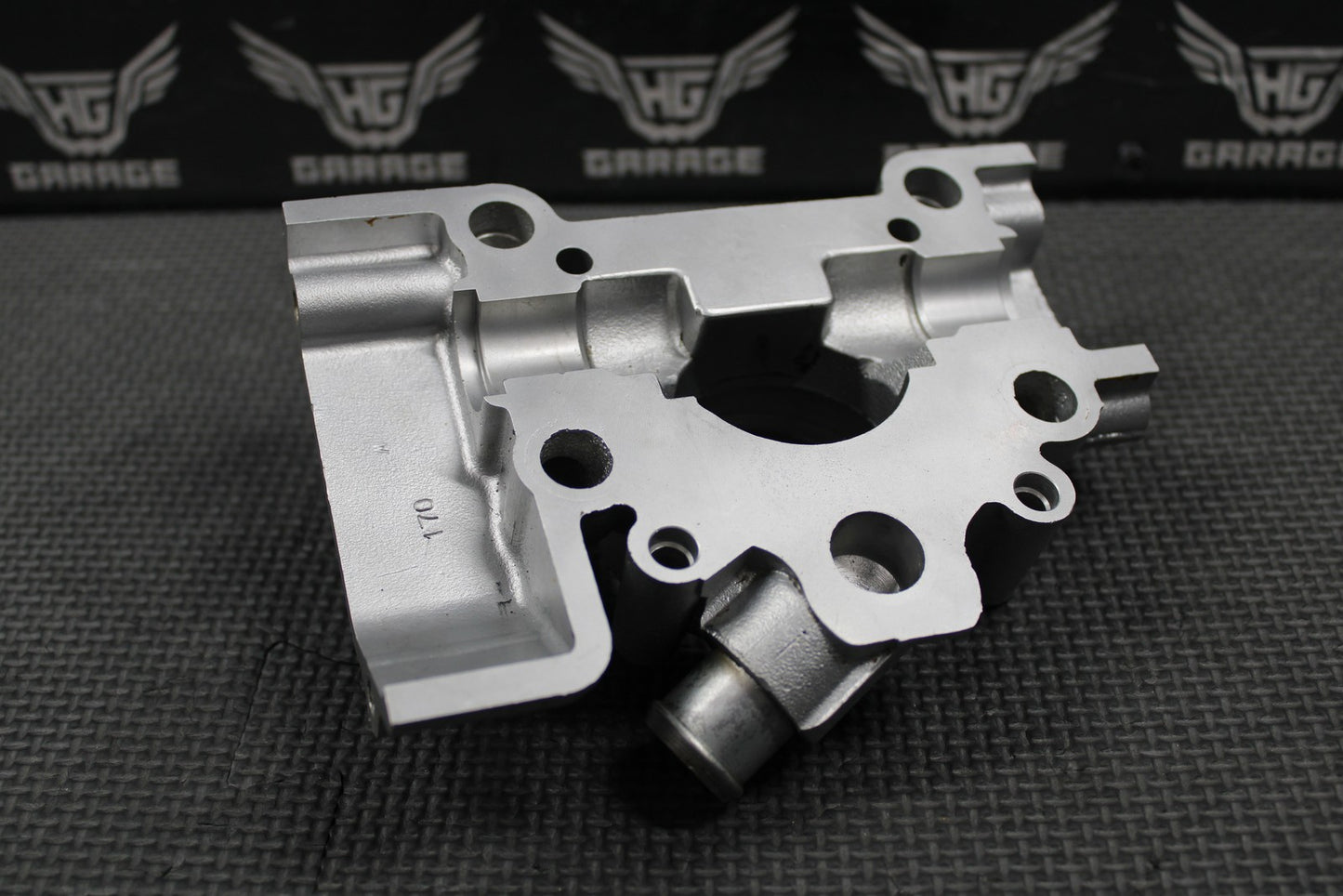 2001 01 - 03 HUSQVARNA CR250 WR250 OEM CYLINDER POWERVALVE EXHUAST COVER OUTLET - hggarage