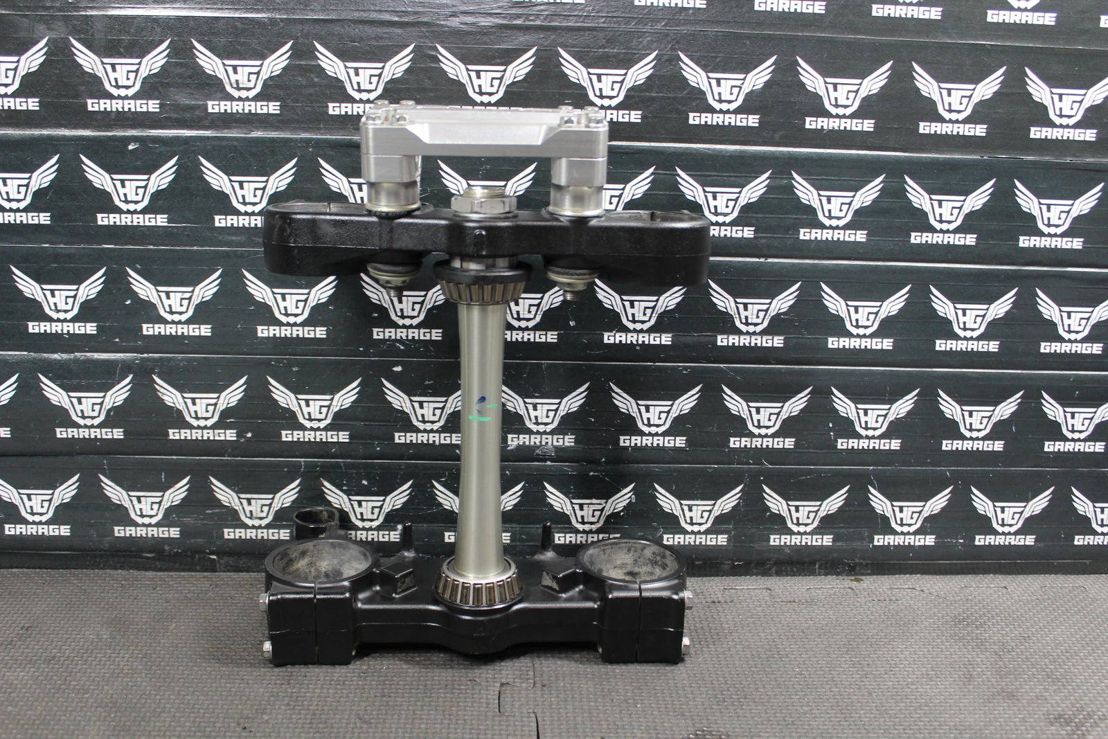 2018 KAWASAKI KX250F OEM KAWASAKI OEM FRONT FORKS LOWER UPPER TRIPLE TREE - hggarage
