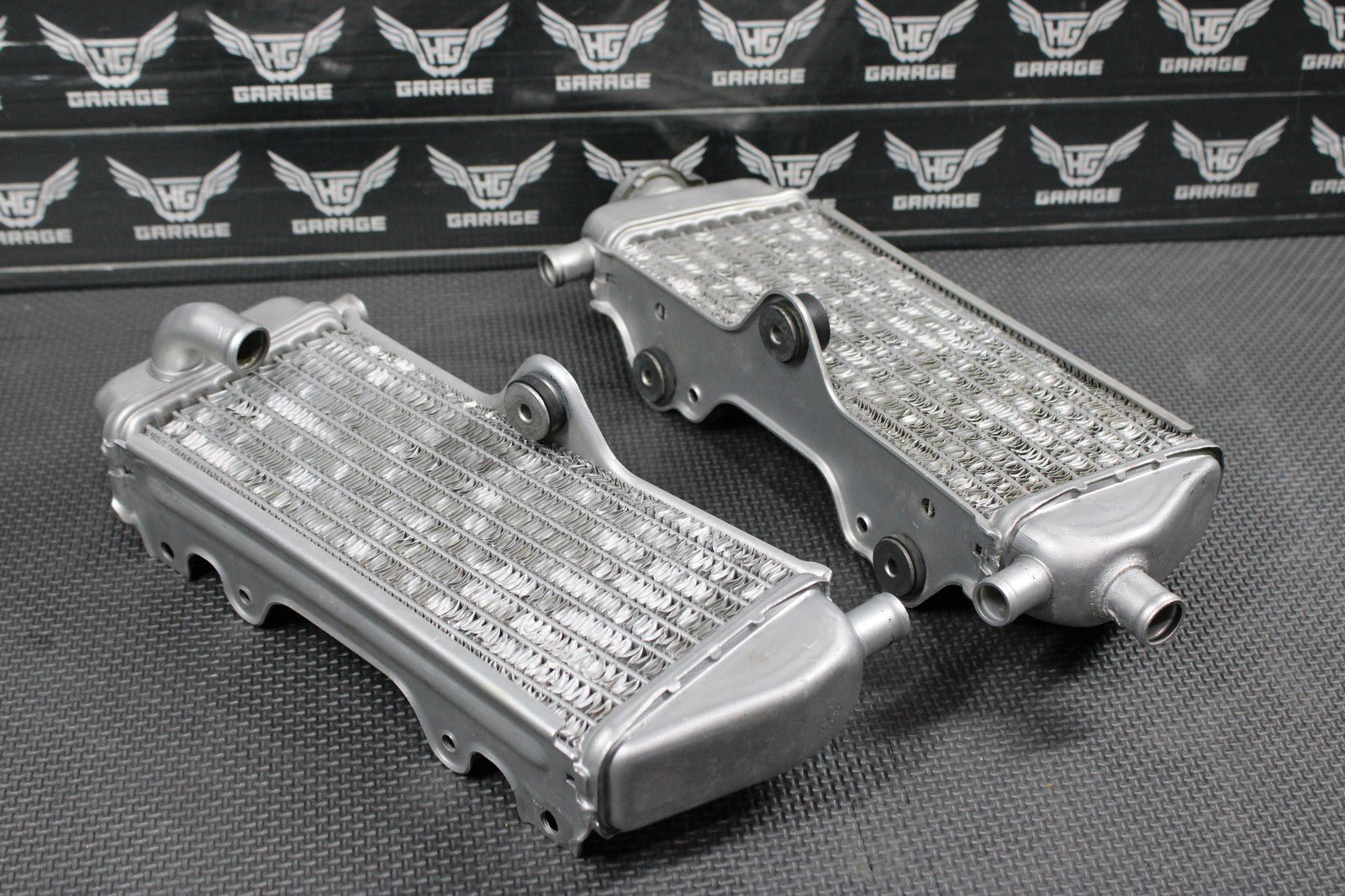 2001 96 - 01 YAMAHA YZ250 OEM LEFT RIGHT ENGINE COOLING RADIATOR RADIATORS SET - hggarage