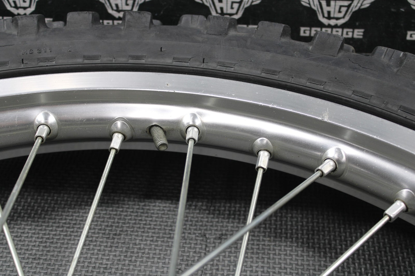 2003 HONDA 01 - 07 CR250R OEM DID FRONT WHEEL RIM HUB ORIGINAL TIRE 21" NICE! - hggarage