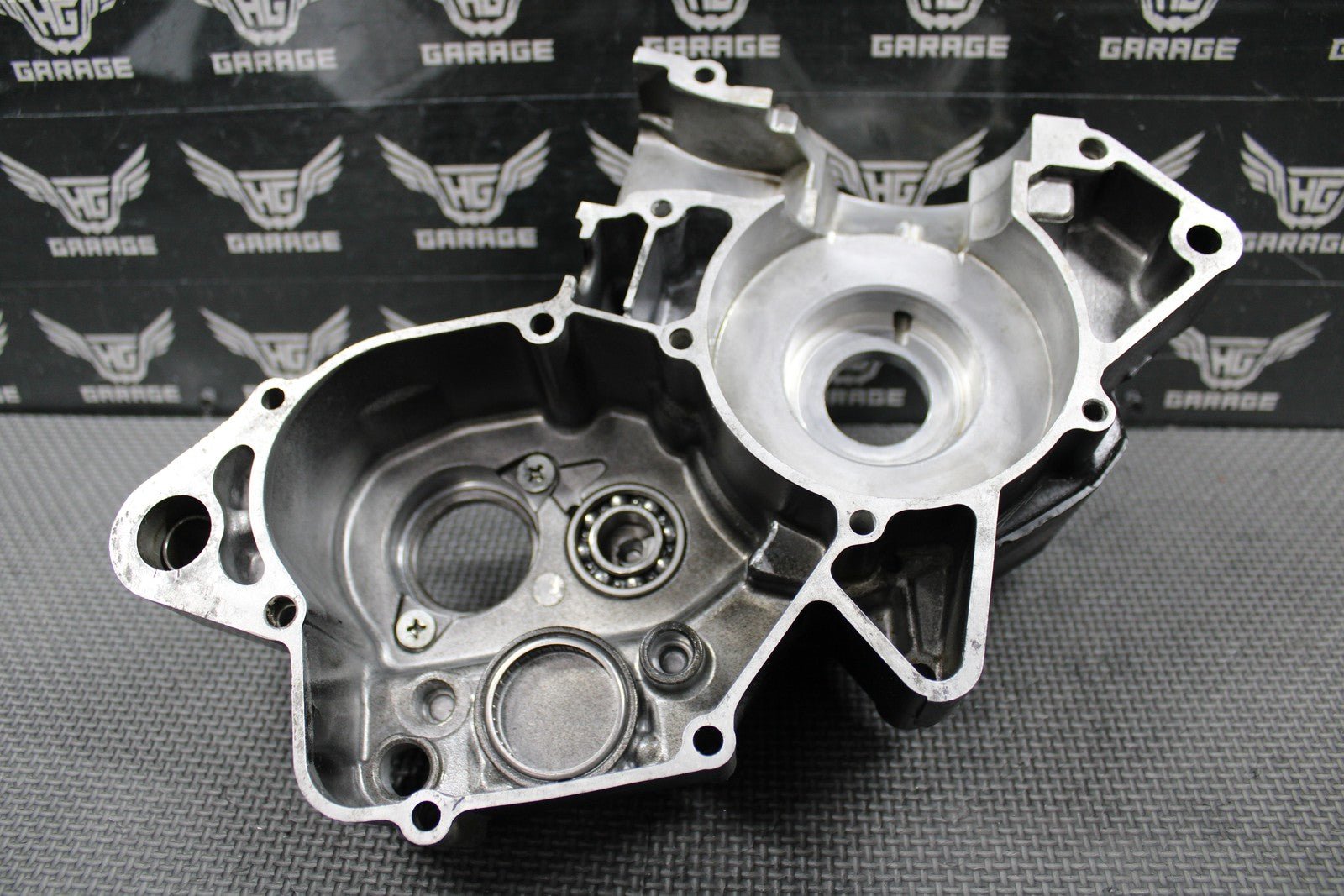 1988 HONDA CR125R OEM LEFT ENGINE MOTOR CRANKCASE CRANK CASE 112A0 - KS6 - 830 GOOD! - hggarage