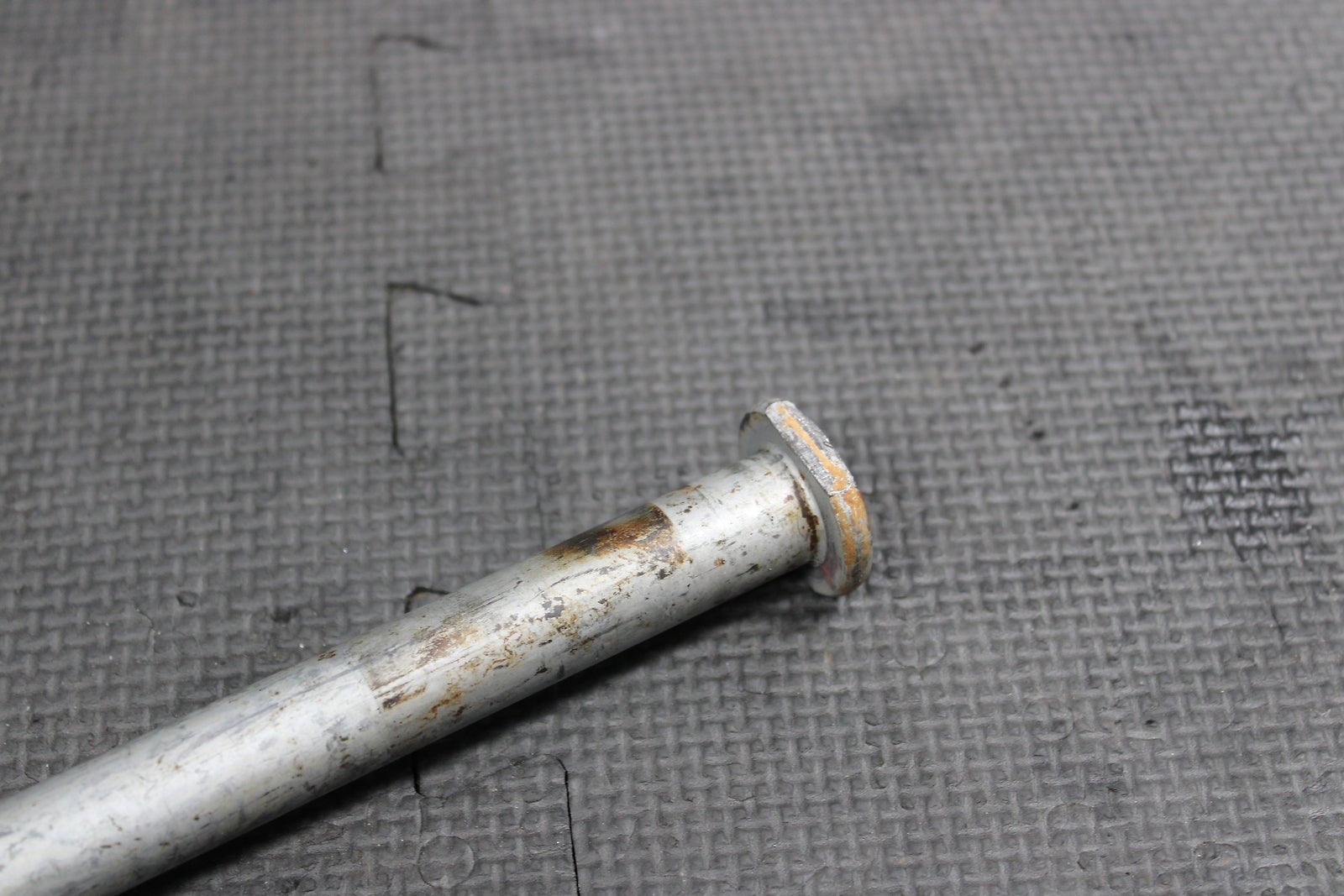 2012 KAWASAKI KX250F OEM REAR BACK SWINGARM BOLT SUSPENSION PIVOT AXLE 33032 - 001 - hggarage