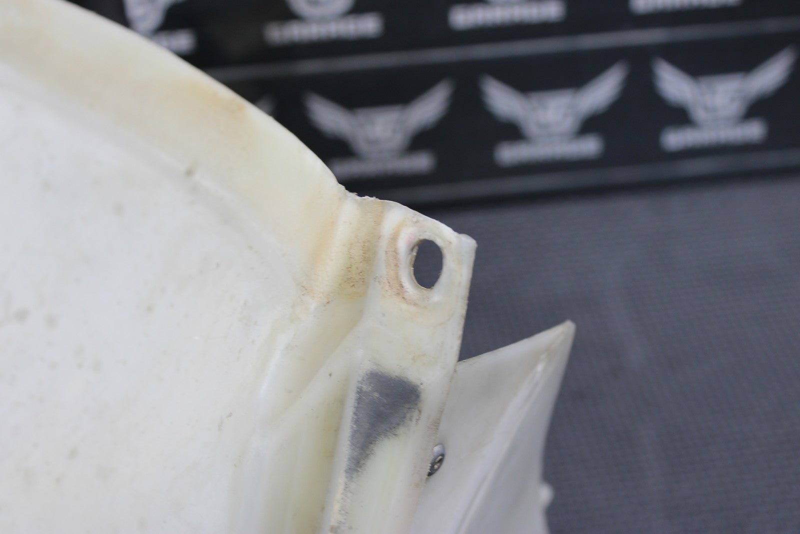 1998 HONDA CR125R OEM AIRBOX INTAKE AIR CLEANER CASE 17210 - KZ4 - J00 - hggarage