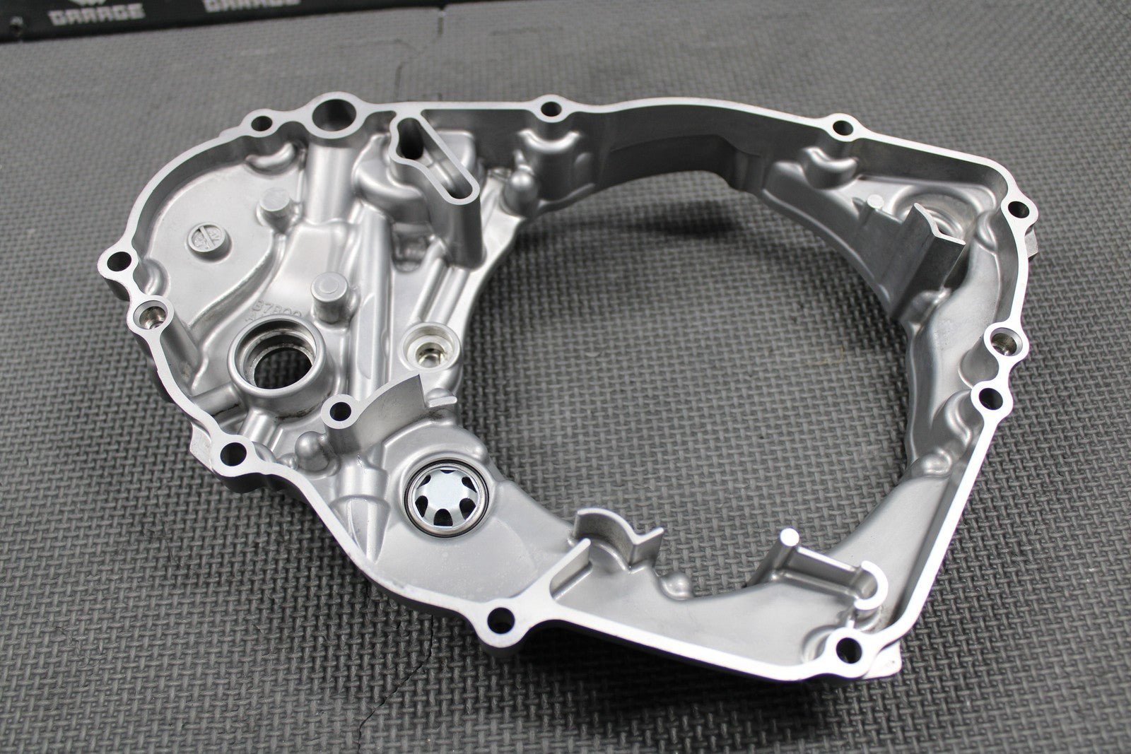 2020 YAMAHA YZ250F YZ250FX OEM RIGHT CASE INNER CLUTCH COVER B7B - 15431 - 00 - 00 - hggarage