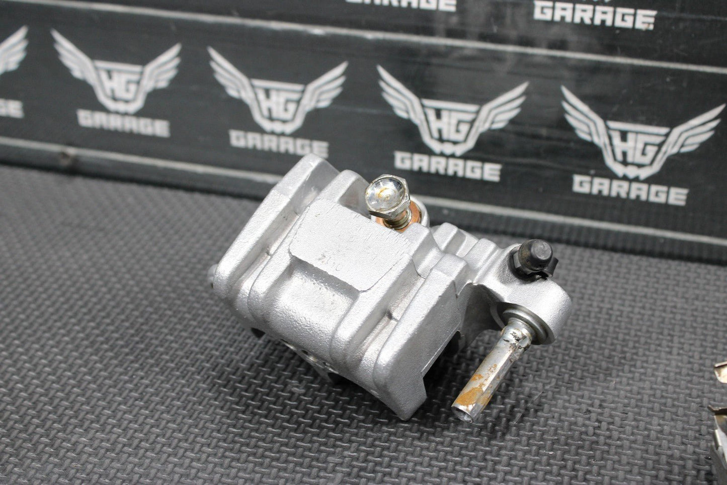 2001 YAMAHA YZ250 01 - 02 OEM NISSIN FRONT BRAKE CALIPER 5MV - 2580T - 11 - 00 - hggarage