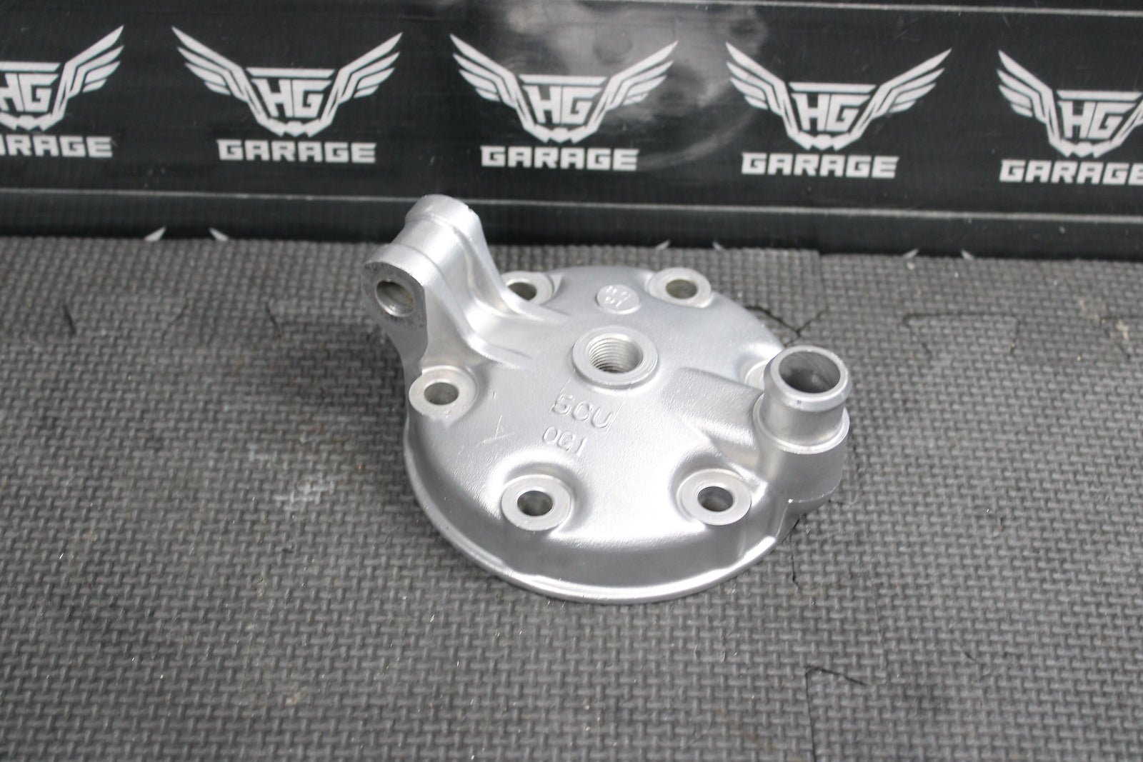 1999 YAMAHA YZ250 ENGINE MOTOR CYLINDER HEAD 5CU - 11111 - 00 - 00 - hggarage