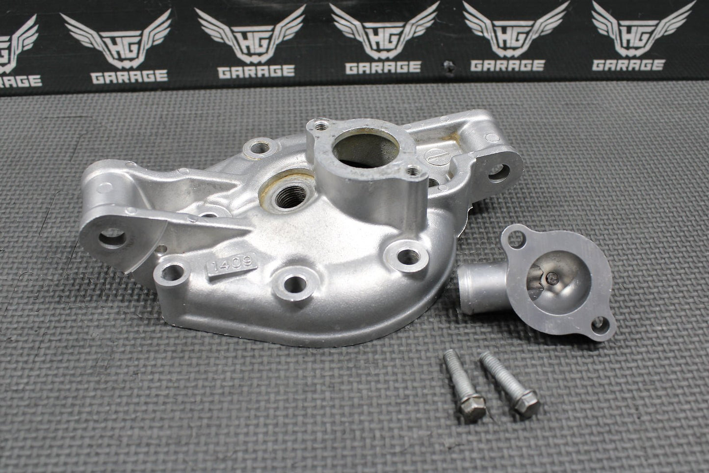1999 95 - 06 KAWASAKI KDX200 OEM ENGINE MOTOR CYLINDER HEAD COVER DOME 11001 - 1409 - hggarage