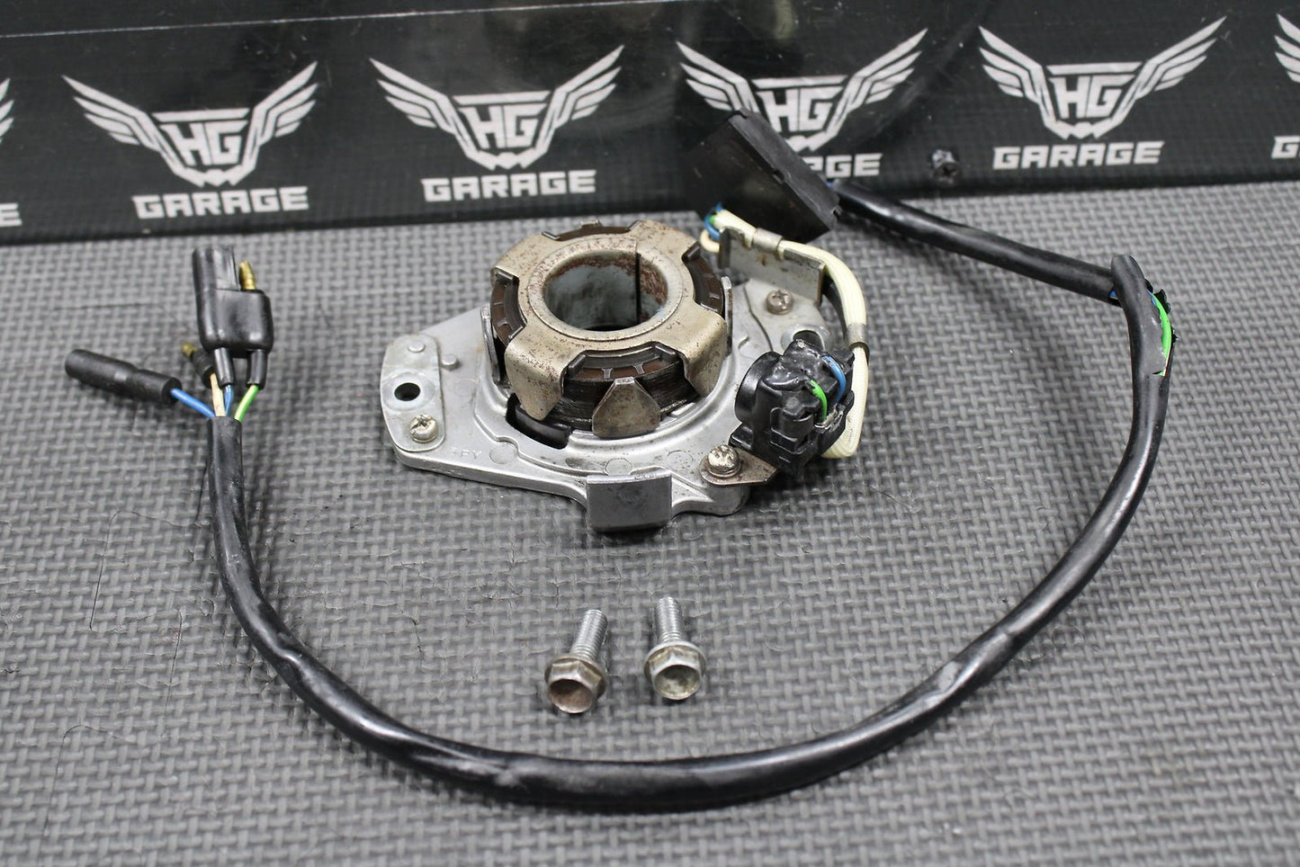 1996 93 - 96 HONDA CR250R STATOR MAGNETO GENERATOR ALTERNATOR 31100 - KZ3 - 891 GOOD! - hggarage