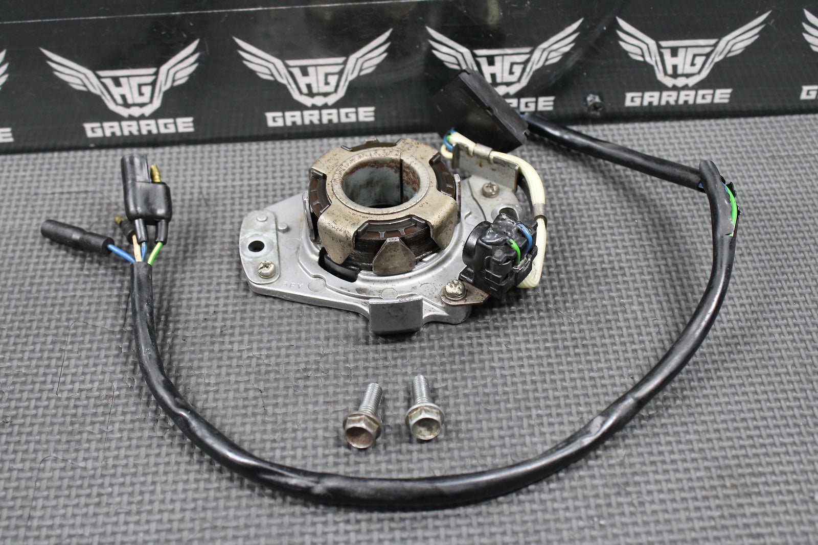 1996 93 - 96 HONDA CR250R STATOR MAGNETO GENERATOR ALTERNATOR 31100 - KZ3 - 891 GOOD! - hggarage