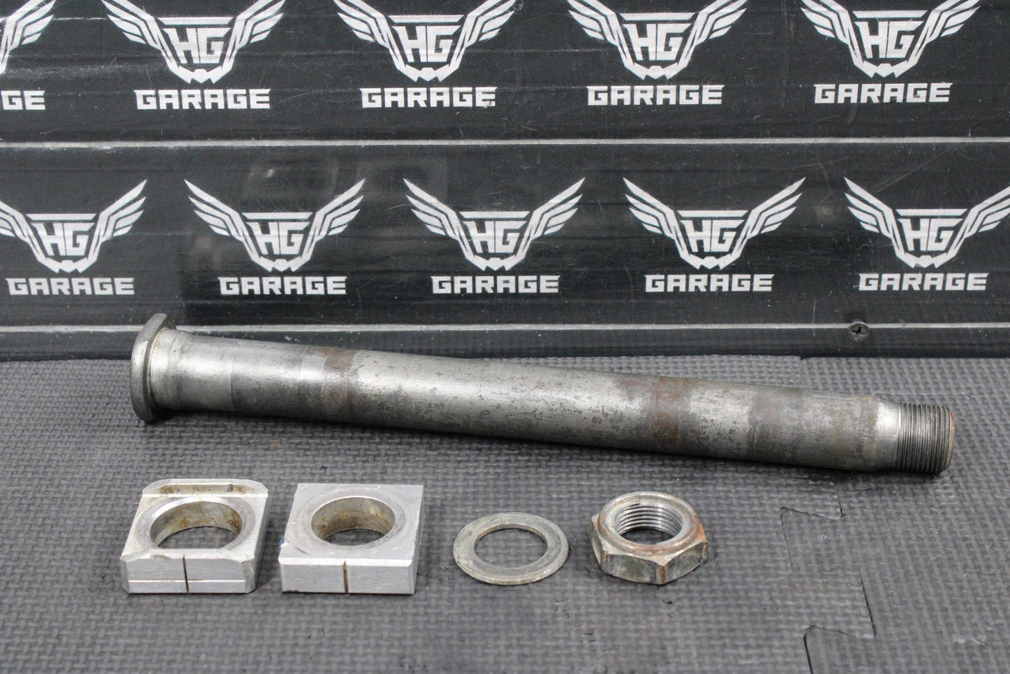 2018 HONDA CRF250R 09 - 22 OEM REAR AXLE BACK WHEEL RIM PIVOT BOLT 42301 - KRN - A30 - hggarage