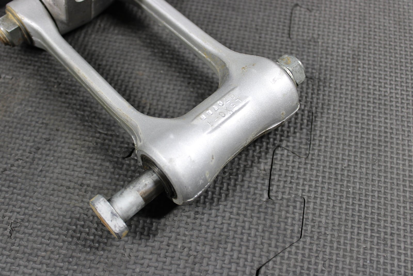 2008 YAMAHA YZ250F YZ450F OEM REAR SHOCK LINKAGE LINKS 5XC - 2217A - L0 - 00 - hggarage