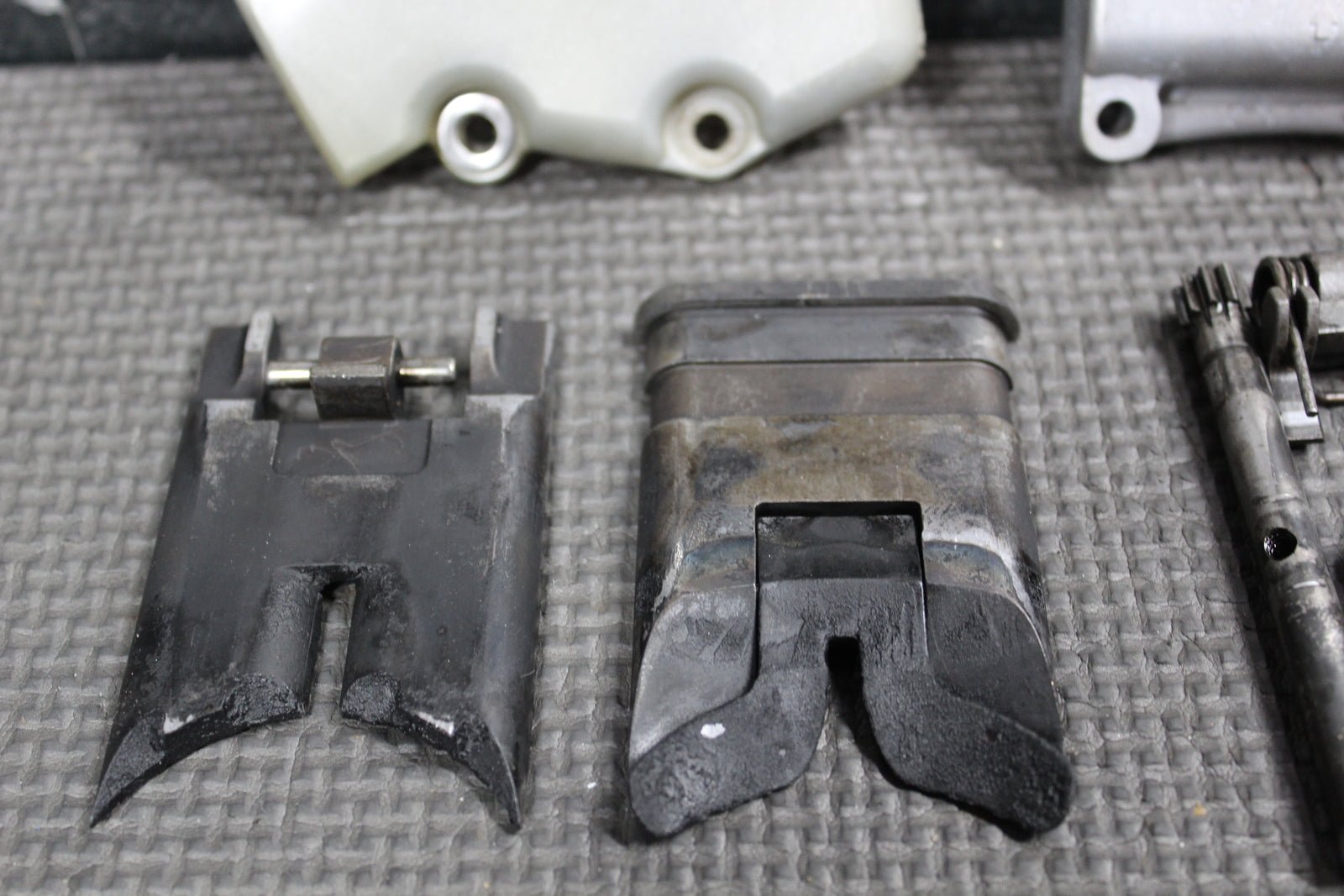 2000 KAWASAKI KX125 OEM ENGINE POWER VALVE GOVERNOR 13168 - 1662 49116 - 1195 - hggarage