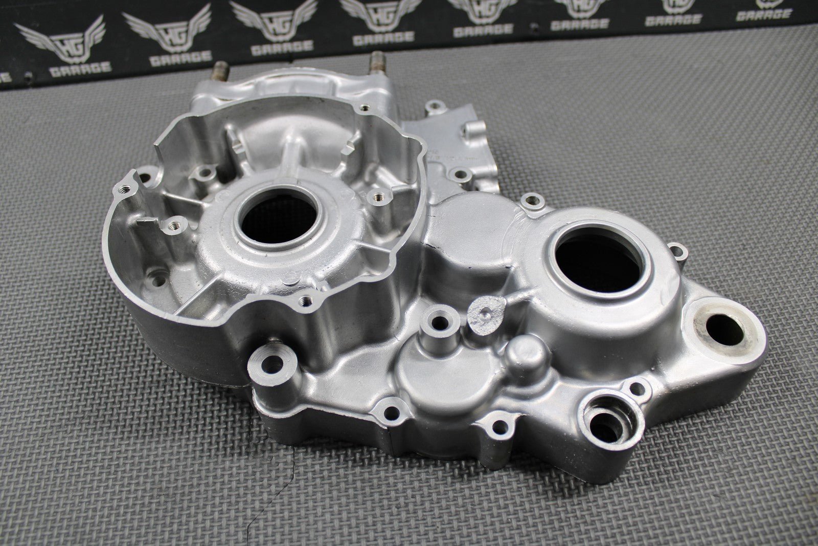 1995 SUZUKI RMX250 MODEL S OEM LEFT ENGINE MOTOR CRANKCASE CRANK CASE 11301 - 4486 - hggarage