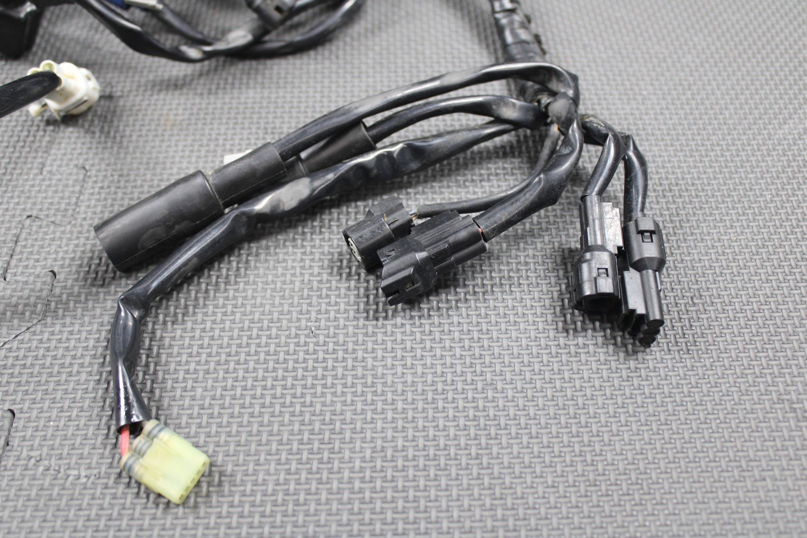 2019 2020 YAMAHA YZ250F OEM MAIN CHASSIS WIRING HARNESS WIRE LOOM B7B - 82590 - 10 - 0 - hggarage