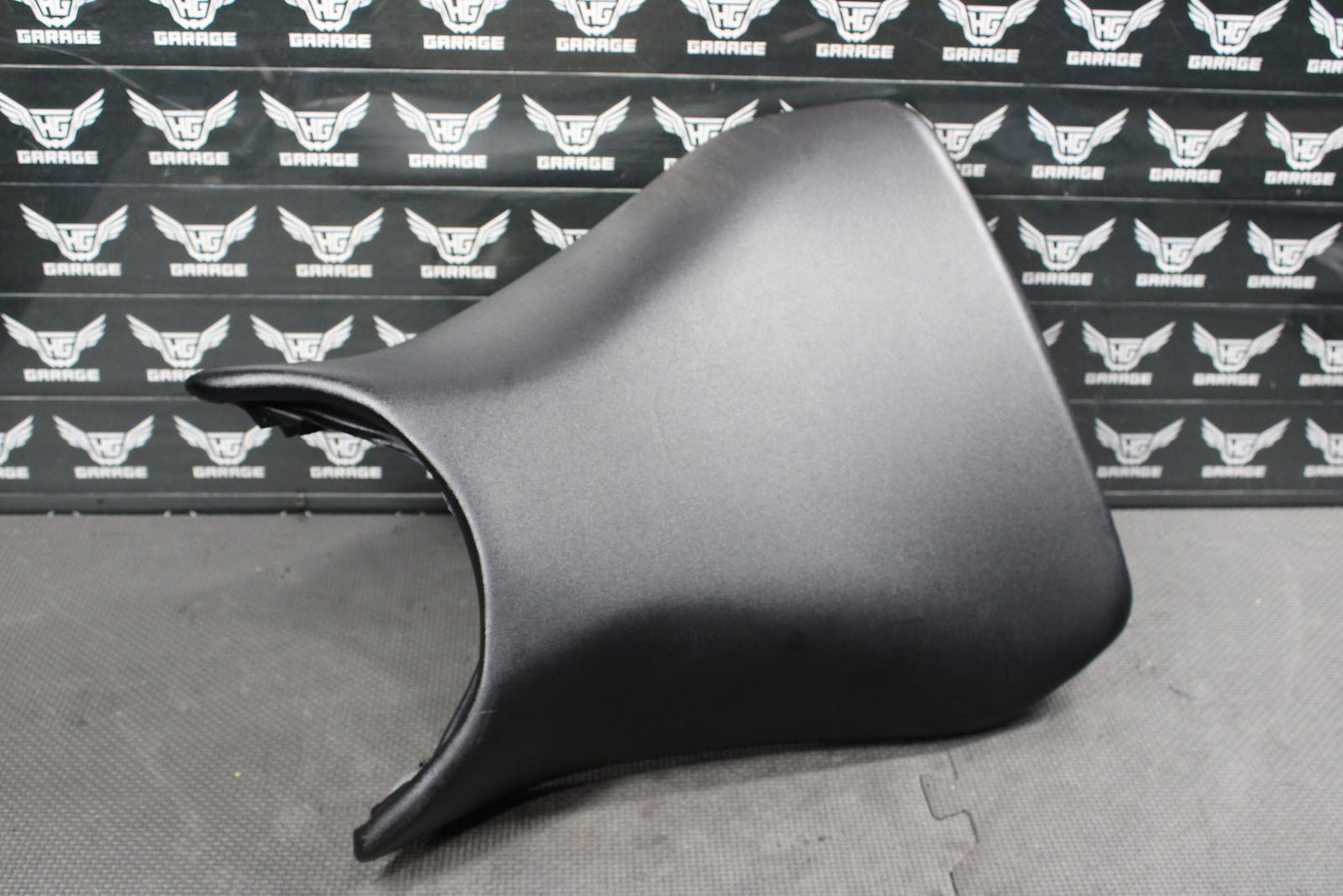 2009 Yamaha 03 - 05 YZF R6 06 - 09 R6S OEM Front Drivers Seat Pad Saddle Nice! - hggarage