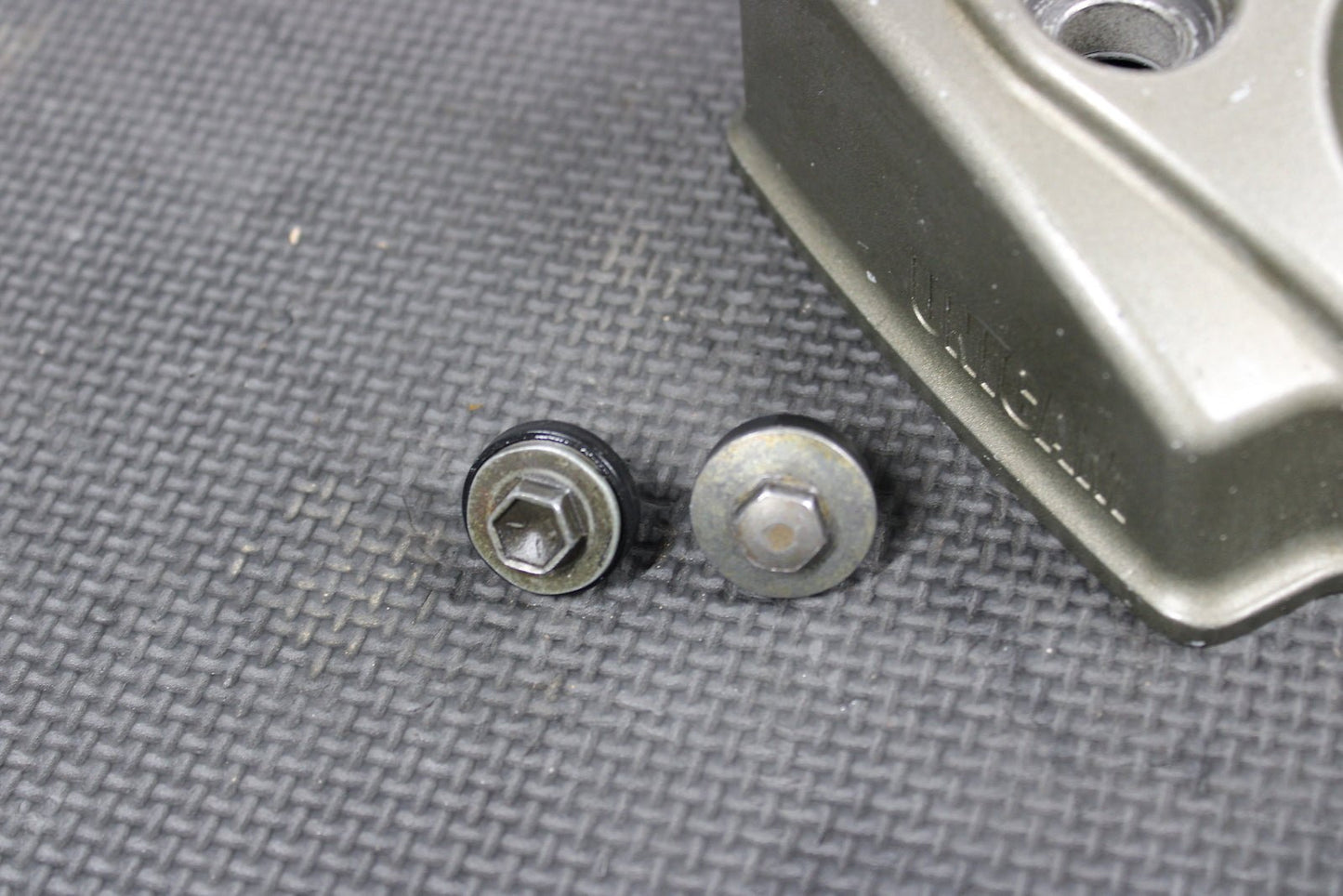 2006 HONDA 04 - 08 CRF250R CRF250X ENGINE MOTOR CYLINDER HEAD COVER DOME CHAMBER - hggarage
