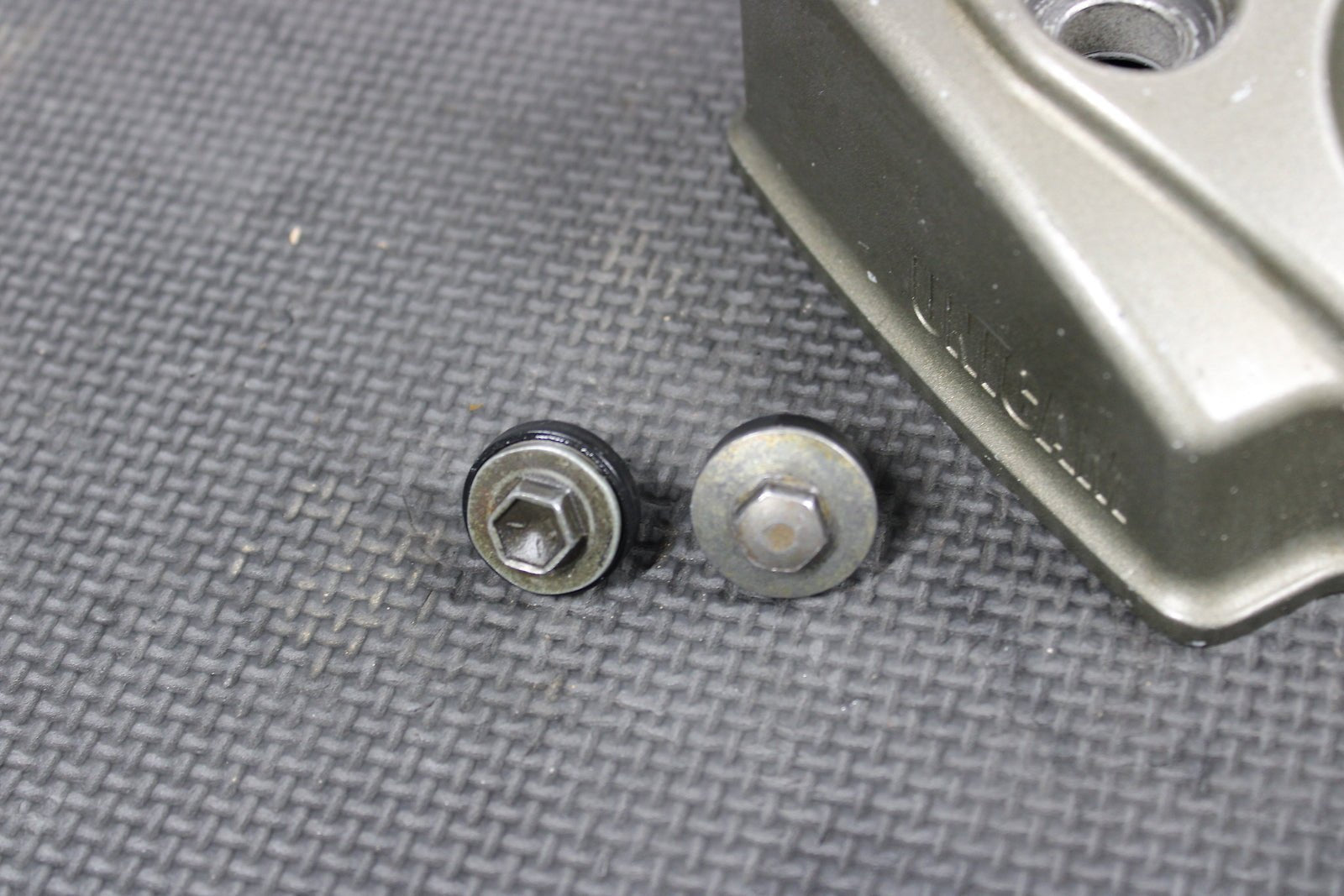2006 HONDA 04 - 08 CRF250R CRF250X ENGINE MOTOR CYLINDER HEAD COVER DOME CHAMBER - hggarage