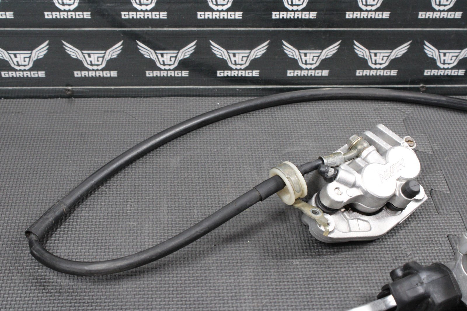 2000 SUZUKI 00 - 04 DRZ400 OEM FRONT BRAKE CALIPER MASTER CYLINDER W HOSE LEVER - hggarage