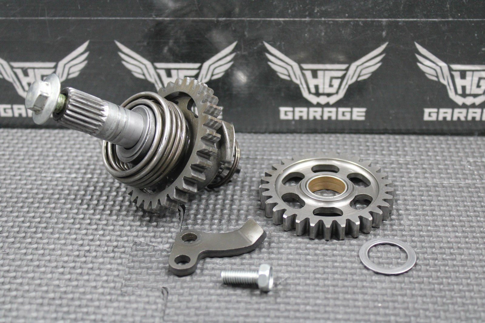 2000 HONDA CR125R OEM KICKSTART KICK START SHAFT W IDLER GEAR BOLT 28210 - KS6 - 700 - hggarage