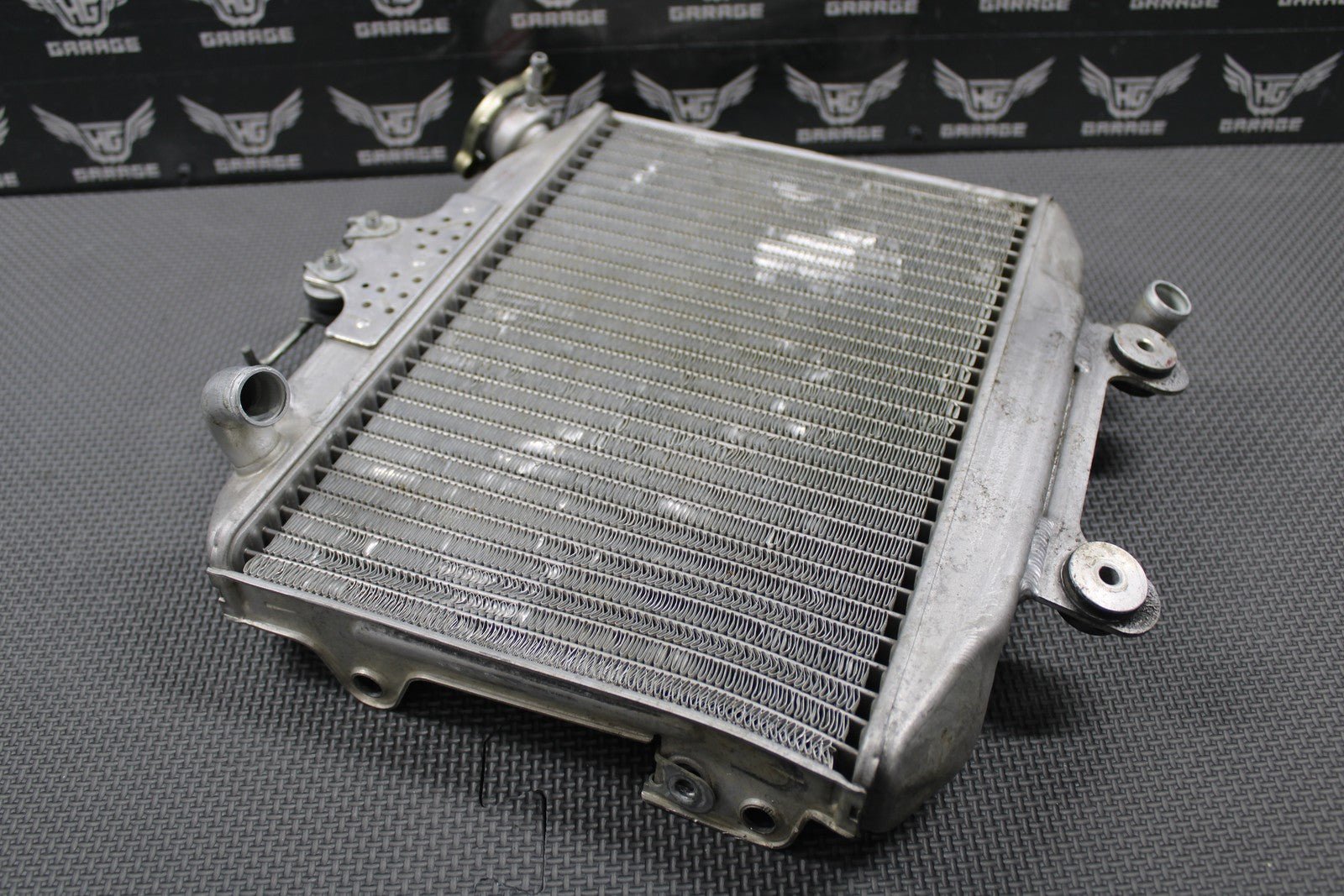 1997 HONDA 97 - 99 CR250R OEM RADIATOR COOLER W/ CAP 19100 - KZ3 - J10 GOOD - hggarage