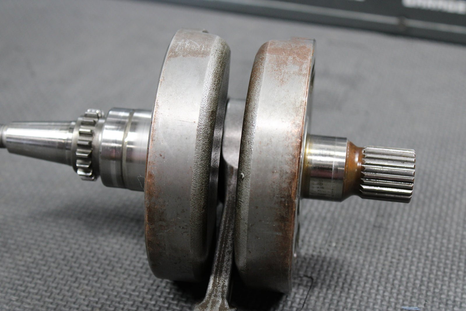 2003 Honda CRF450R Pro - X Engine Motor Crankshaft Crank Shaft 13000 - Men - 850 - hggarage