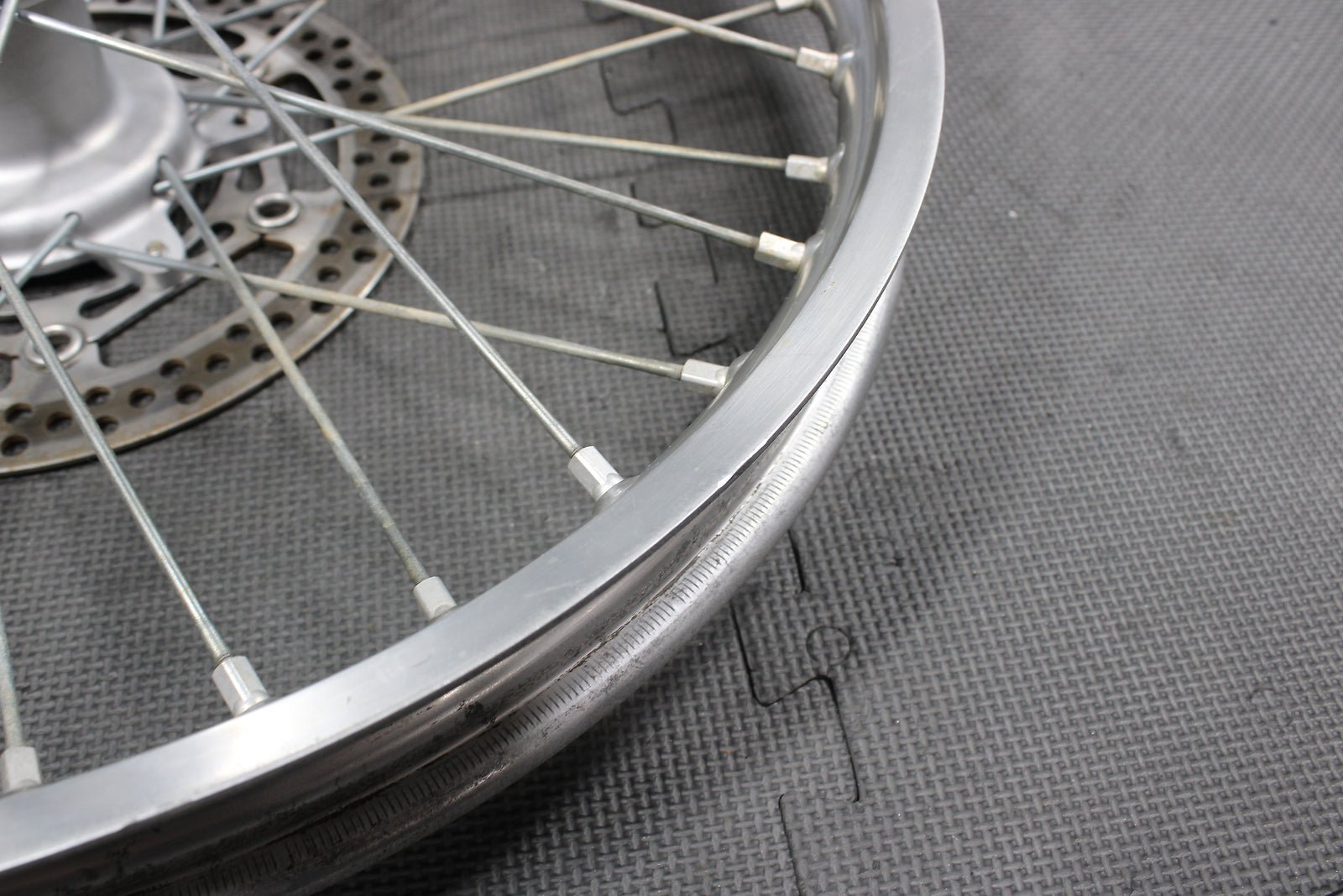 2005 Yamaha YZ125 YZ250 OEM Excel Front Wheel Rim Hub 5XC - W2519 - L0 - 00 - hggarage
