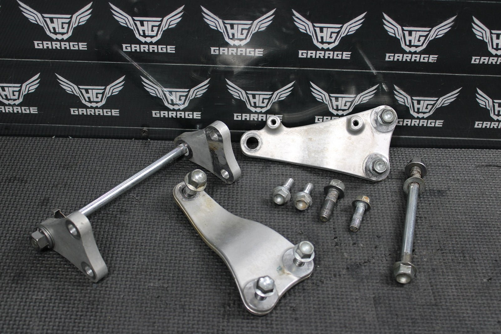 2010 Yamaha YZ450F OEM Engine Motor Mount Stay Brackets 50403 - Meb - 770 - hggarage